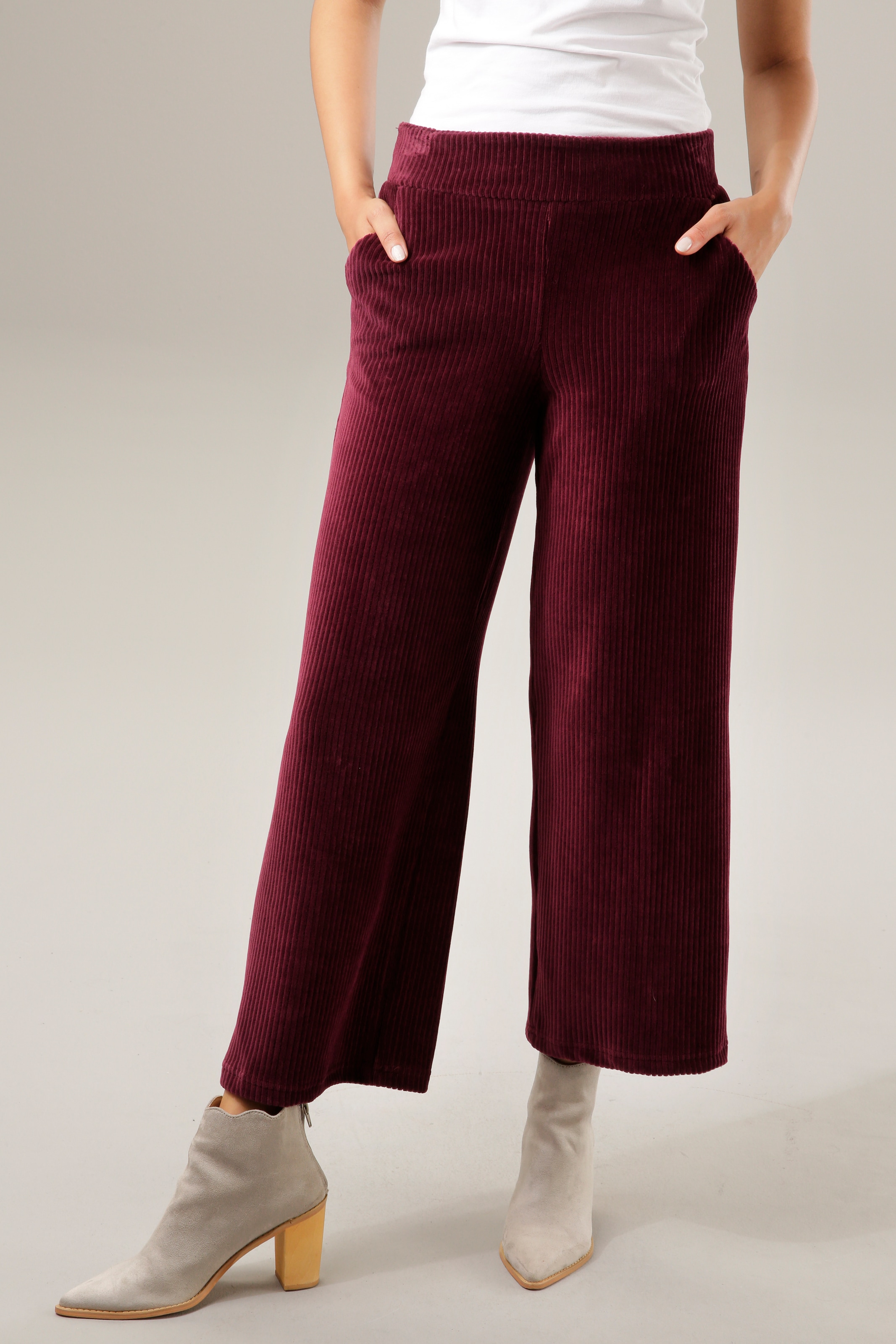 in Cordhose, bei trendiger CASUAL ♕ Aniston Culotte-Form