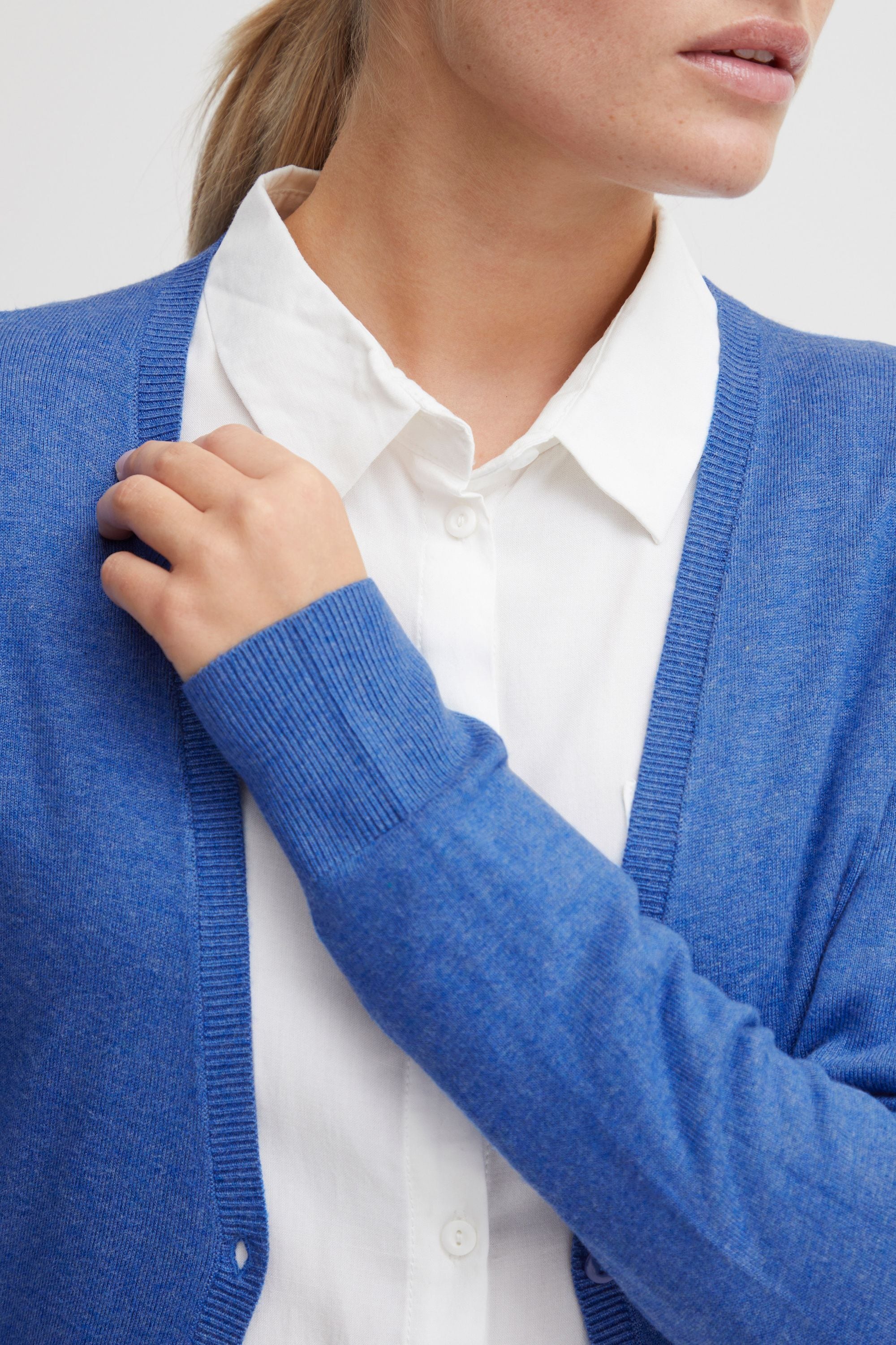 OXMO Strickjacke »Strickjacke OXHelene«