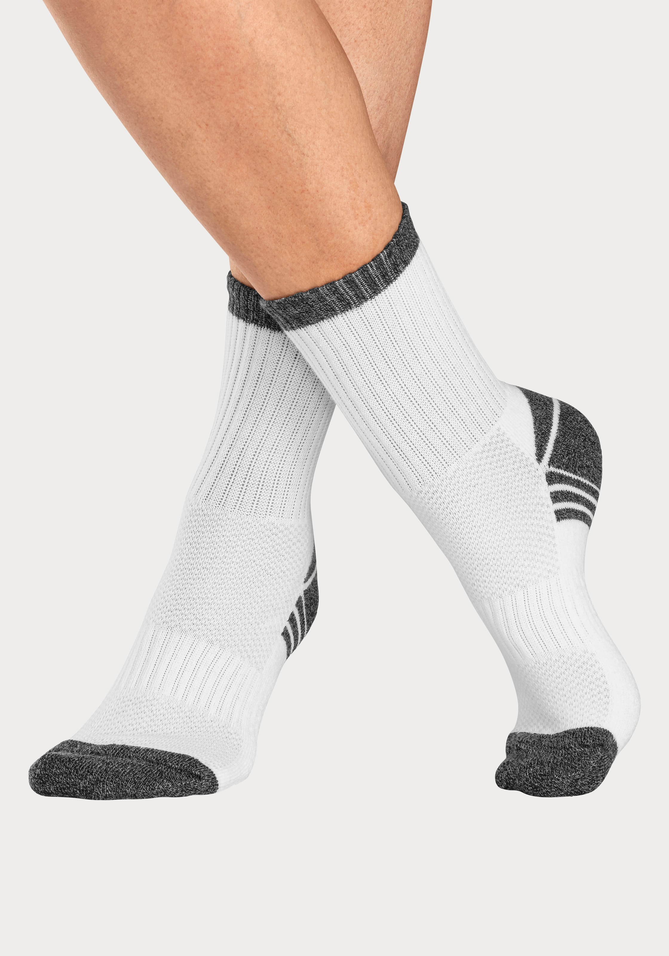 Bench. Tennissocken, (Packung, 3 Paar), mit Pikeestruktur und Mittelfußgummi