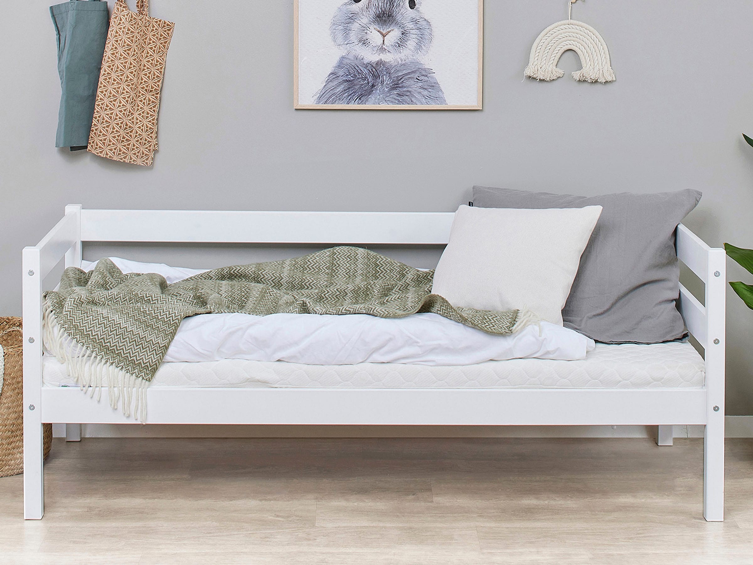 Hoppekids Einzelbett »ECO Comfort Kinderbett, Kiefer Massivholz, Jugendbett inkl. Rollrost«, 70x160 cm, wahlweise in verschieden Farben/ Matratze/ Absturzsicherung