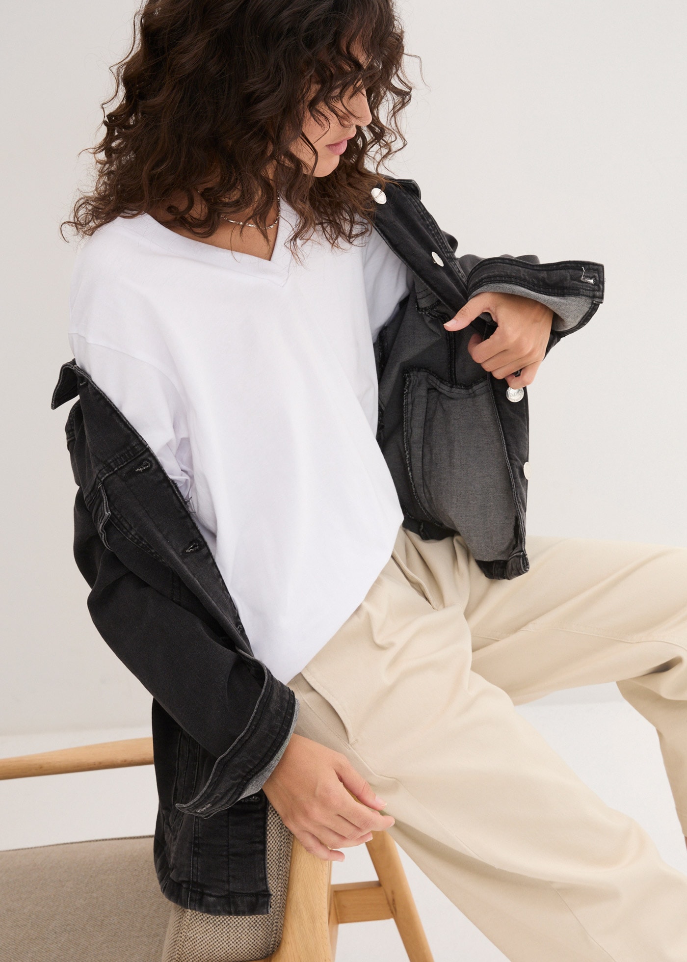 bonprix Longshirt »Weites Long-Shirt mit V-Ausschnitt, Kurzarm (5er Pack)« Packung, 5, 5 Stk. tlg. Weites Long-Shirt mit V-Ausschnitt, Kurzarm (5er Pack)