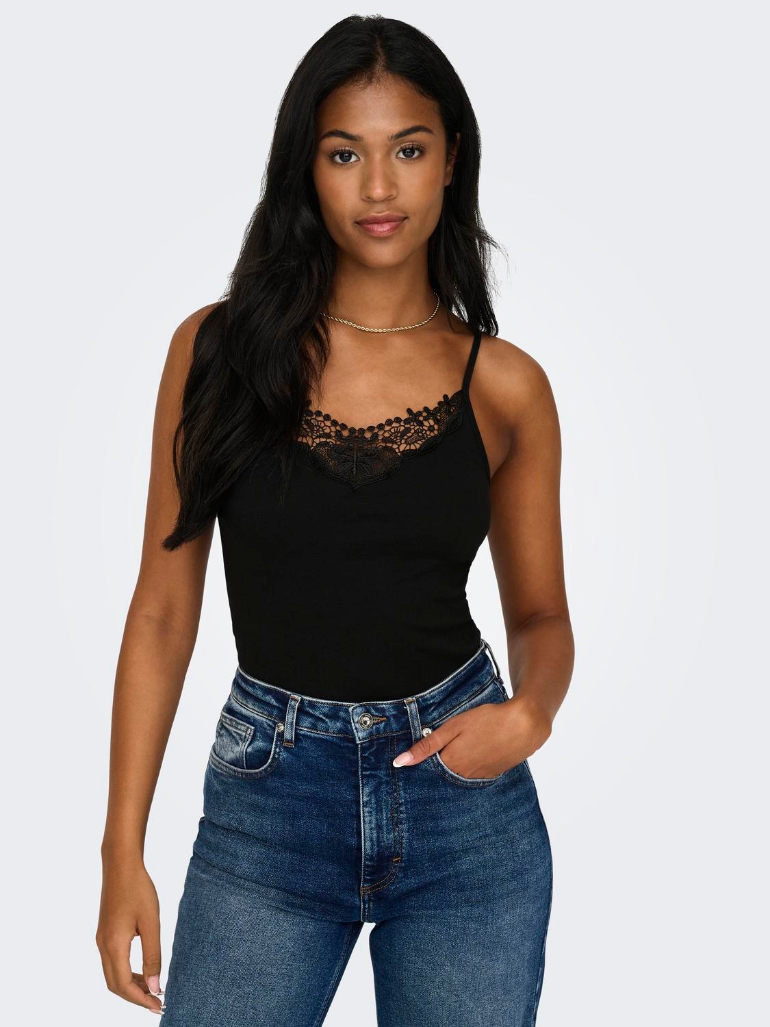 ONLY Spitzentop »ONLKIRA – Doppelpack mit Spitzendetail für feminine Looks« 2er-Pack,  figurbetont, modisch, Jersey, Baumwolle, V-Ausschnitt