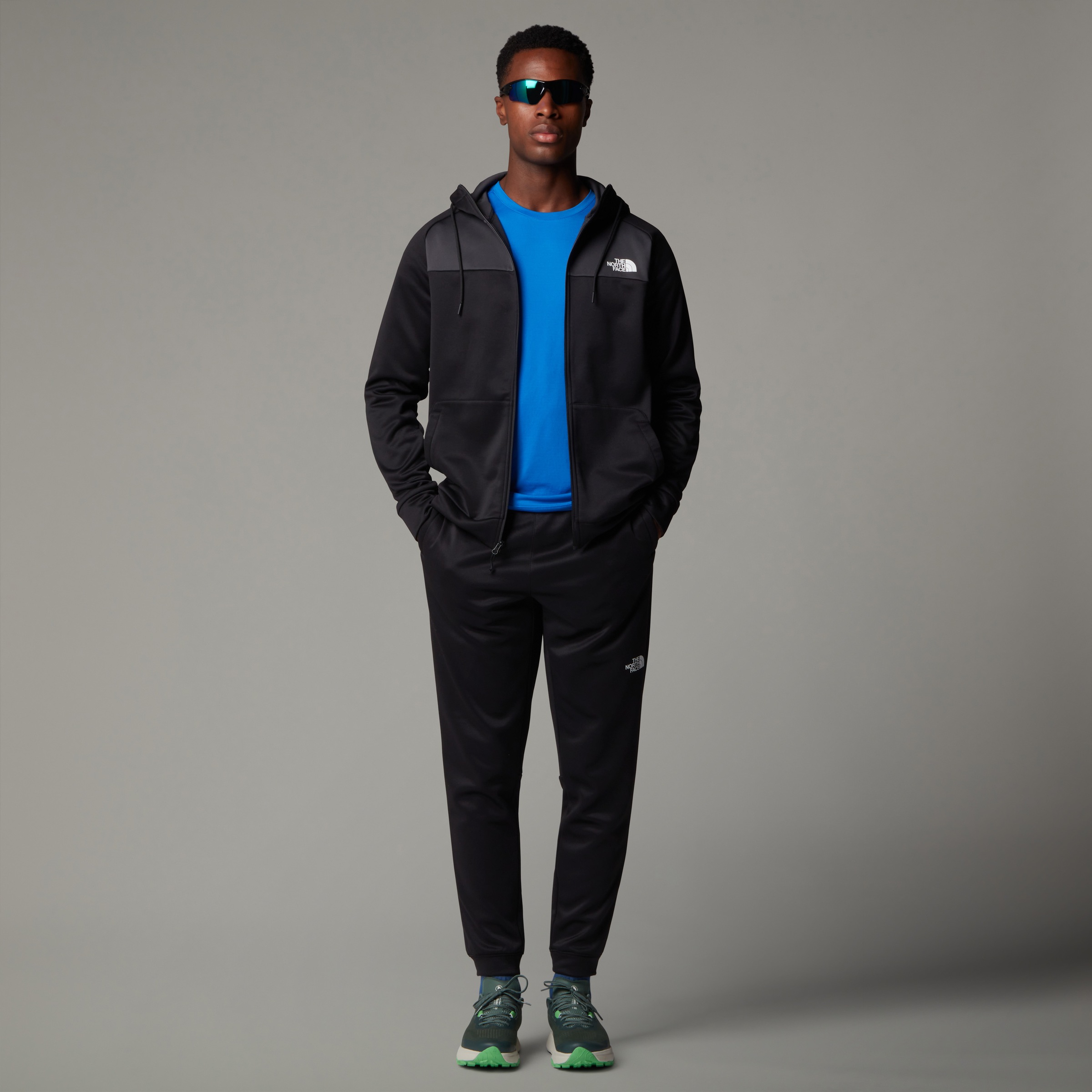 The North Face Trainingshose »Reaxion Fleece Jogginghose für Herren«, (1 tlg.)