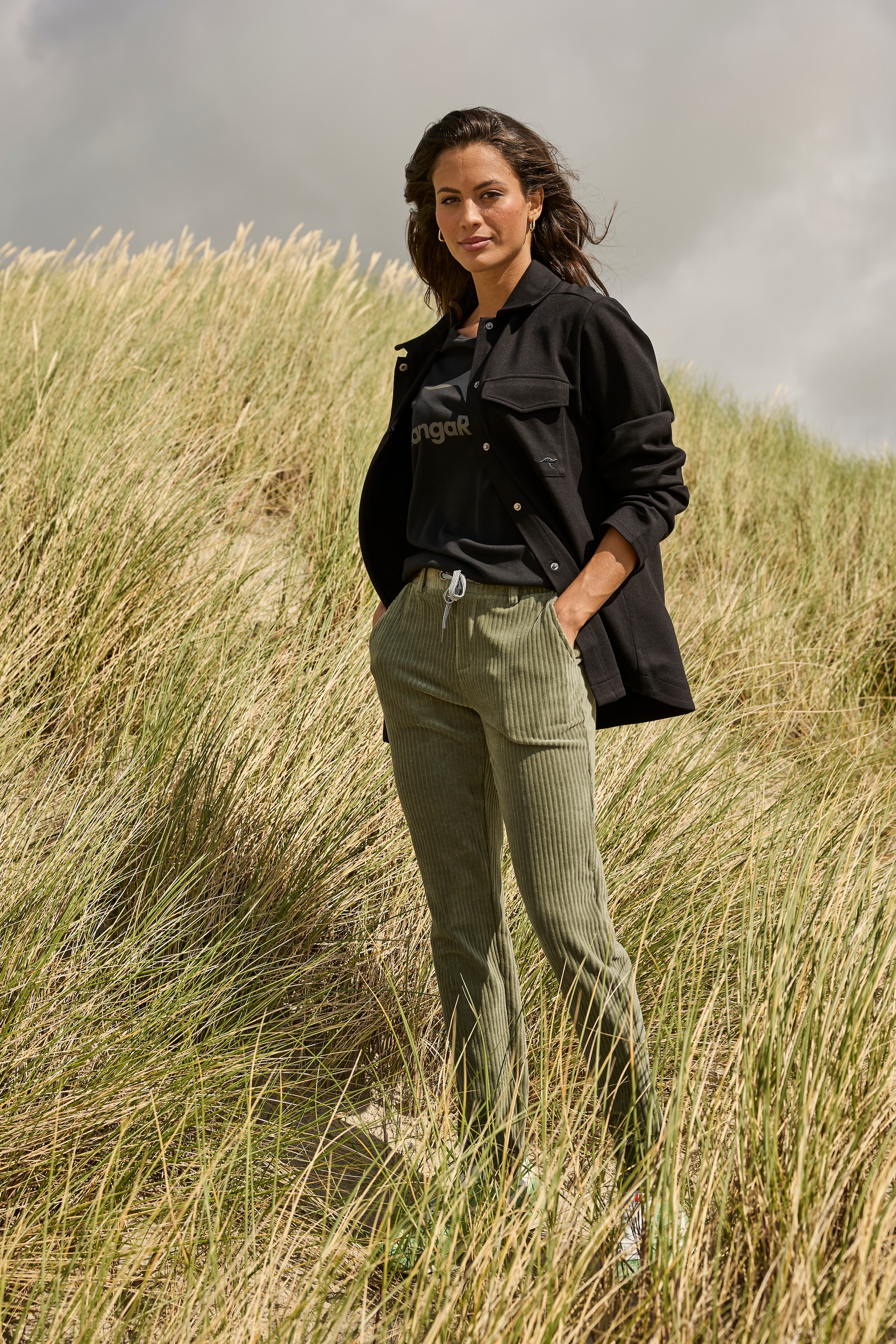 KangaROOS Jogger Pants  in Cord-Optik mit elastischem Bund