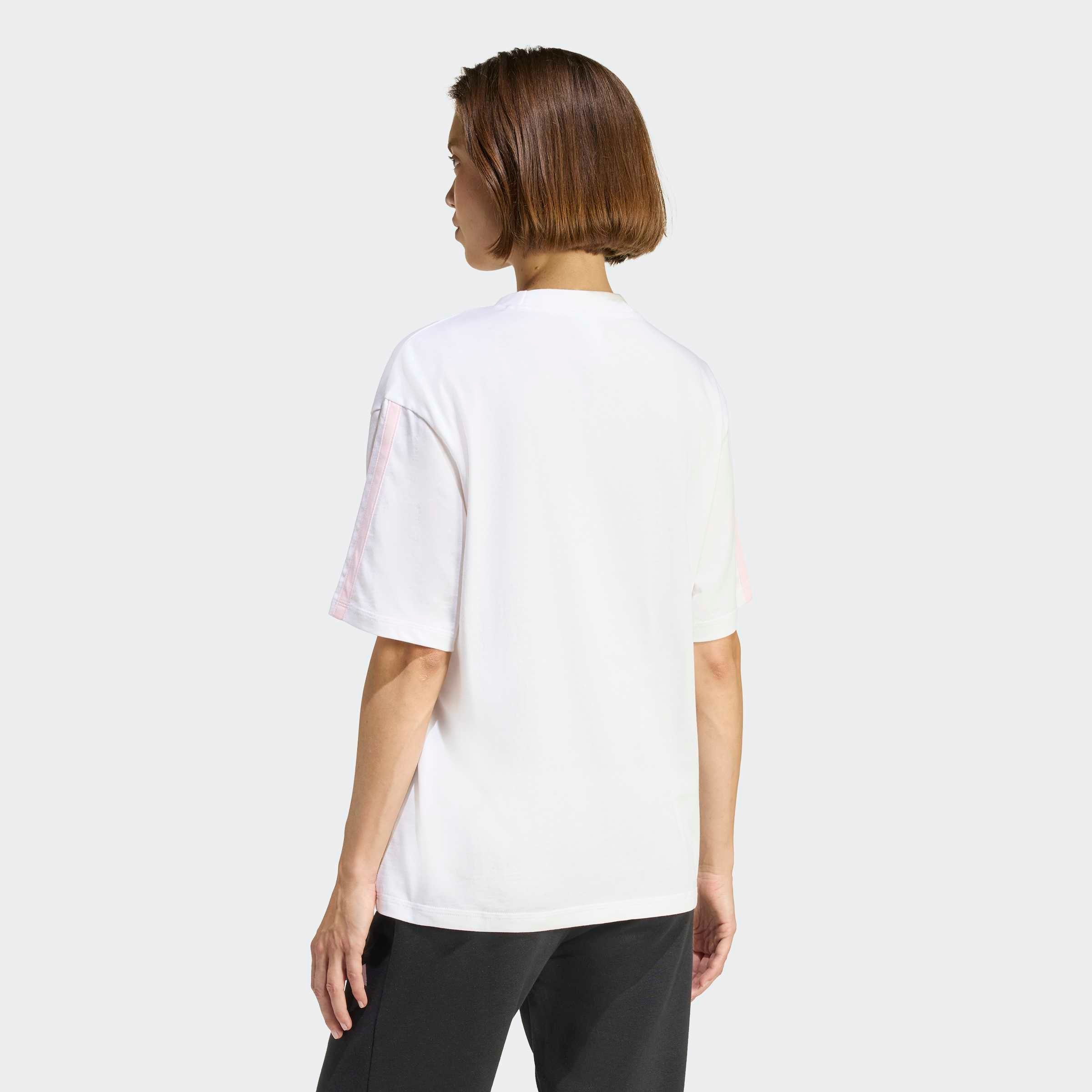 adidas Sportswear T-Shirt »ESSENTIALS 3-STREIFEN BOYFRIEND« lockere Passform, Kurzarmdesign, sportlicher Stil, aus Baumwolle