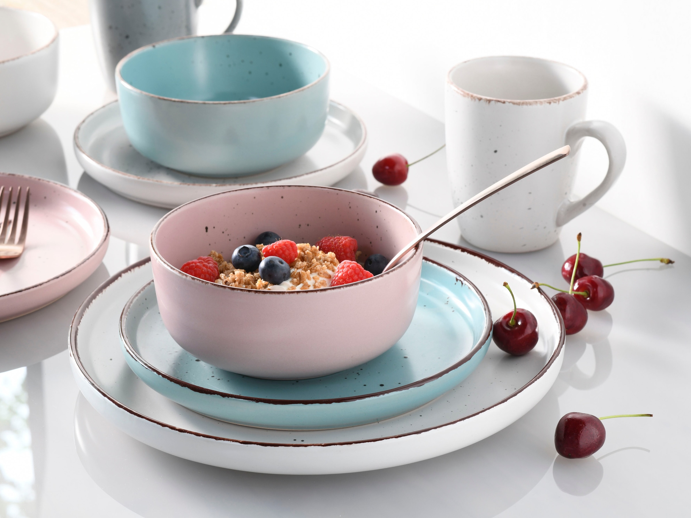 CreaTable Kombiservice »Geschirr-Set Modern Fashion«, (Set, 16 tlg., Kaffeeservice und Tafelservice im Set, für 4 Personen), Service, unregelmäßige Sprenkel, 16 Teile, für 4 Personen
