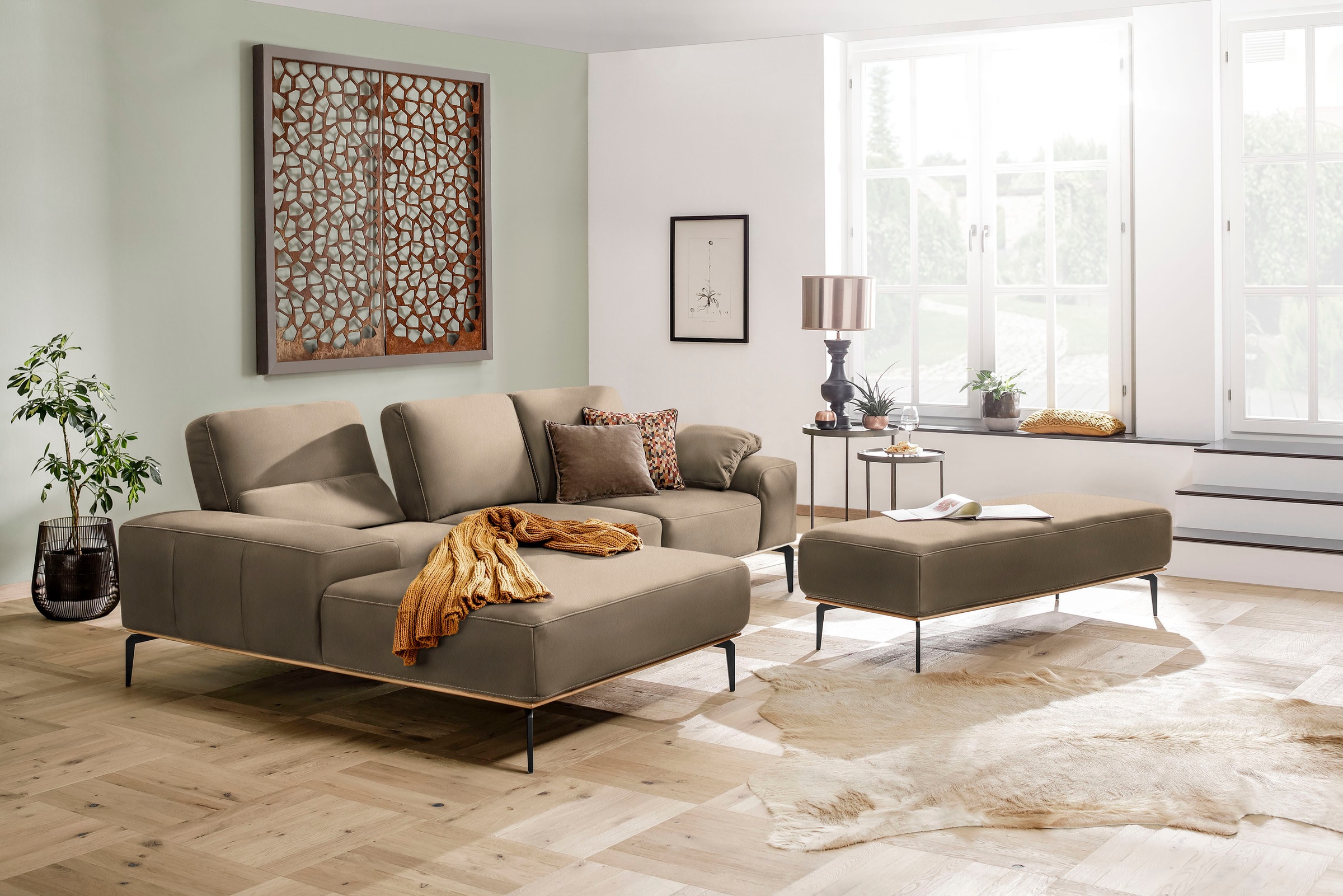 W.SCHILLIG Ecksofa »run, Designsofa mit tollem Sitzkomfort, bequem, L-Form«, mit Holzsockel, Füße in Schwarz pulverbeschichtet, Breite 279 cm