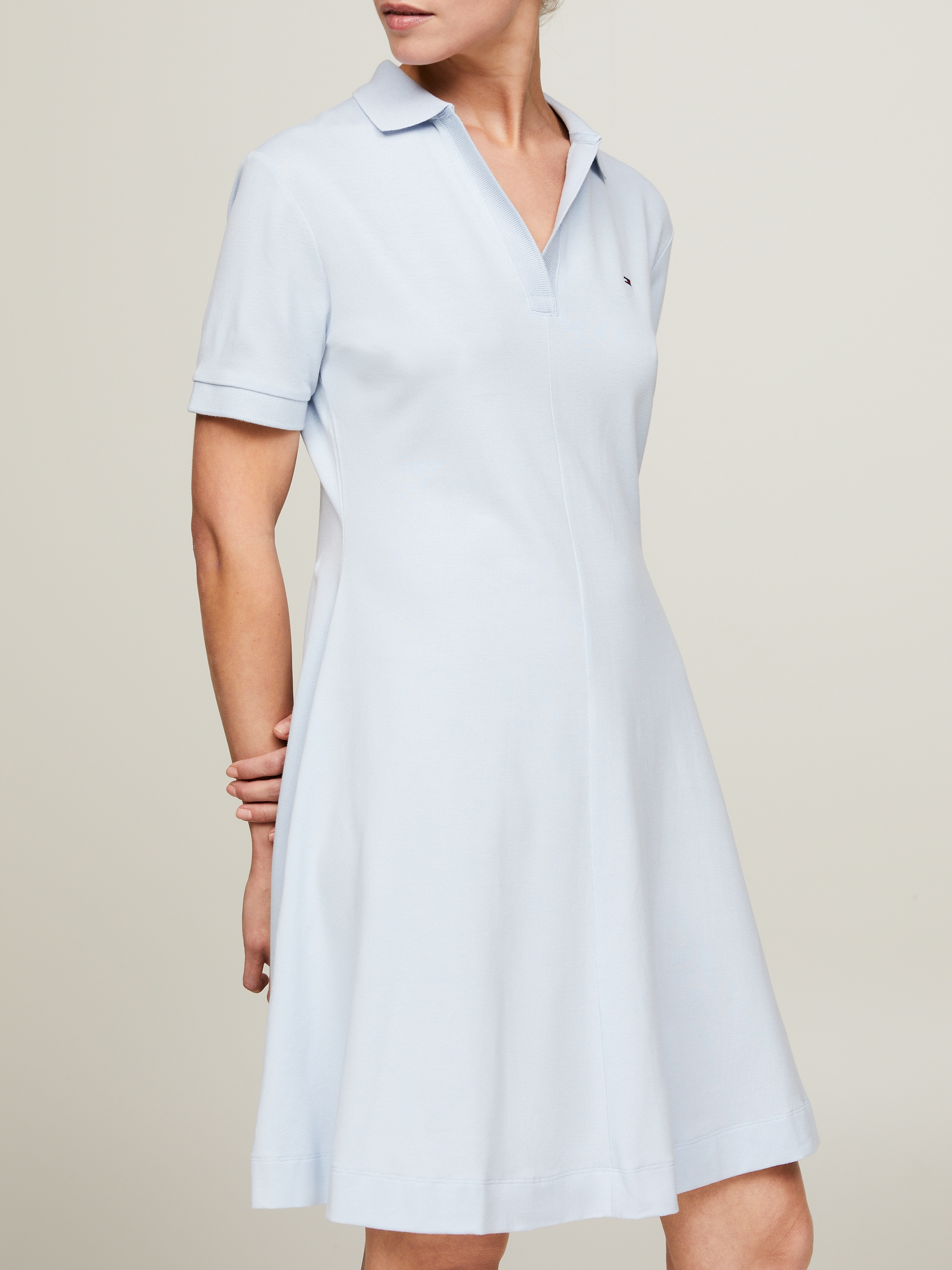 Tommy Hilfiger Polokleid »F&F OPEN PLCKT LYCLL POLO DRS SS«, mit Logostickerei