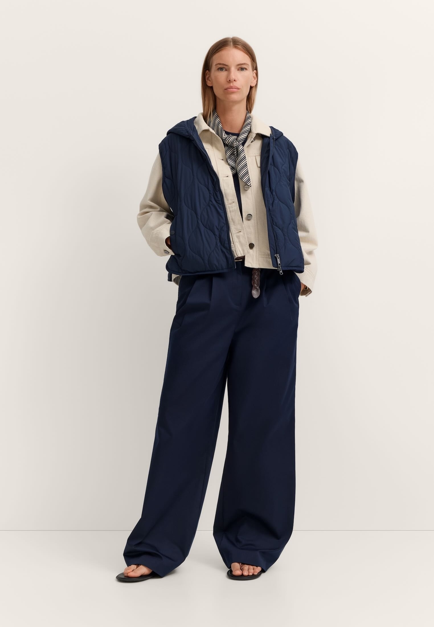 bugatti Steppweste »LightSeries« besonders leicht mit Wellensteppung