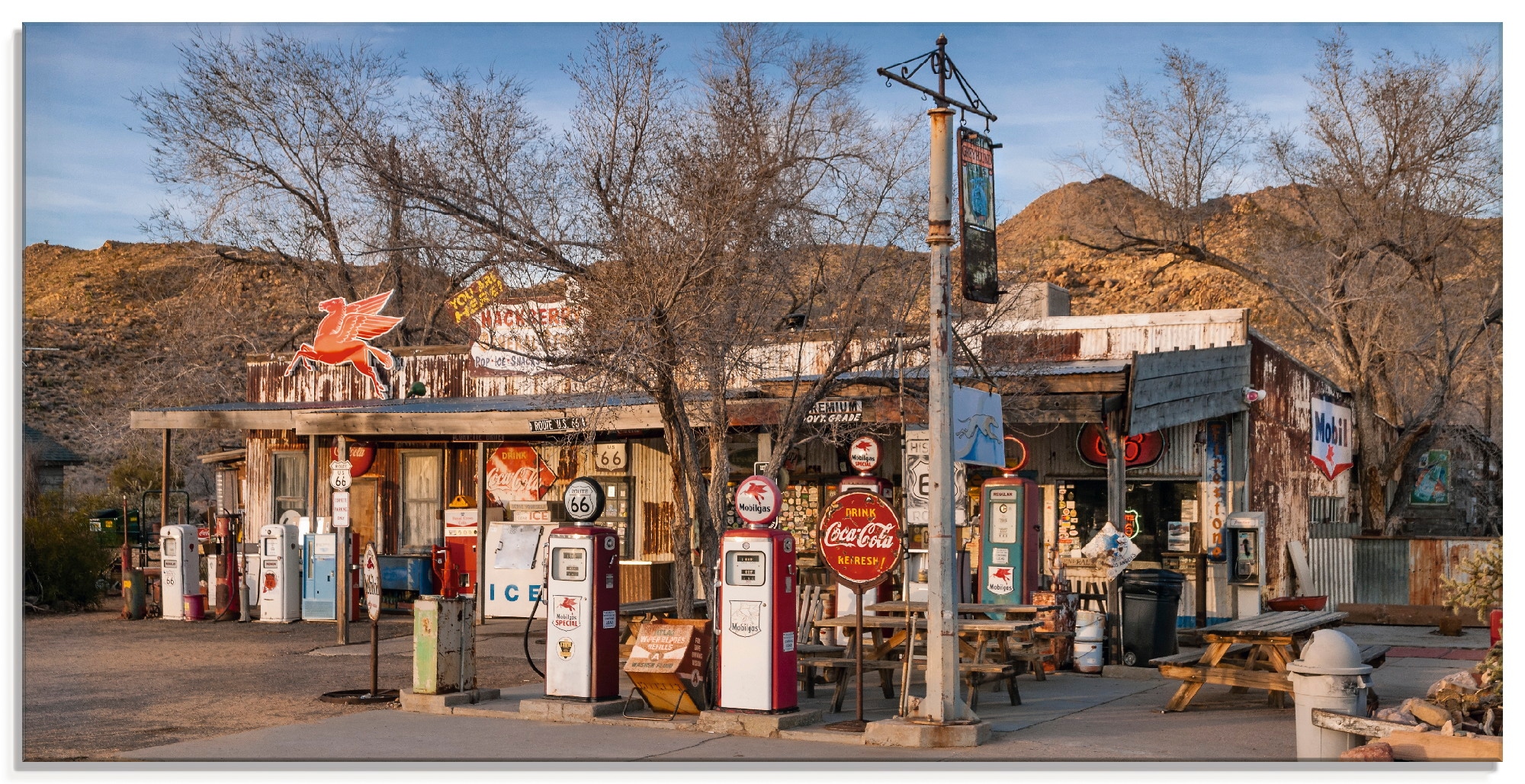 Glasbild »Tankstelle an der Route 66 in Arizona«, Gebäude, (1 St.), in verschiedenen...