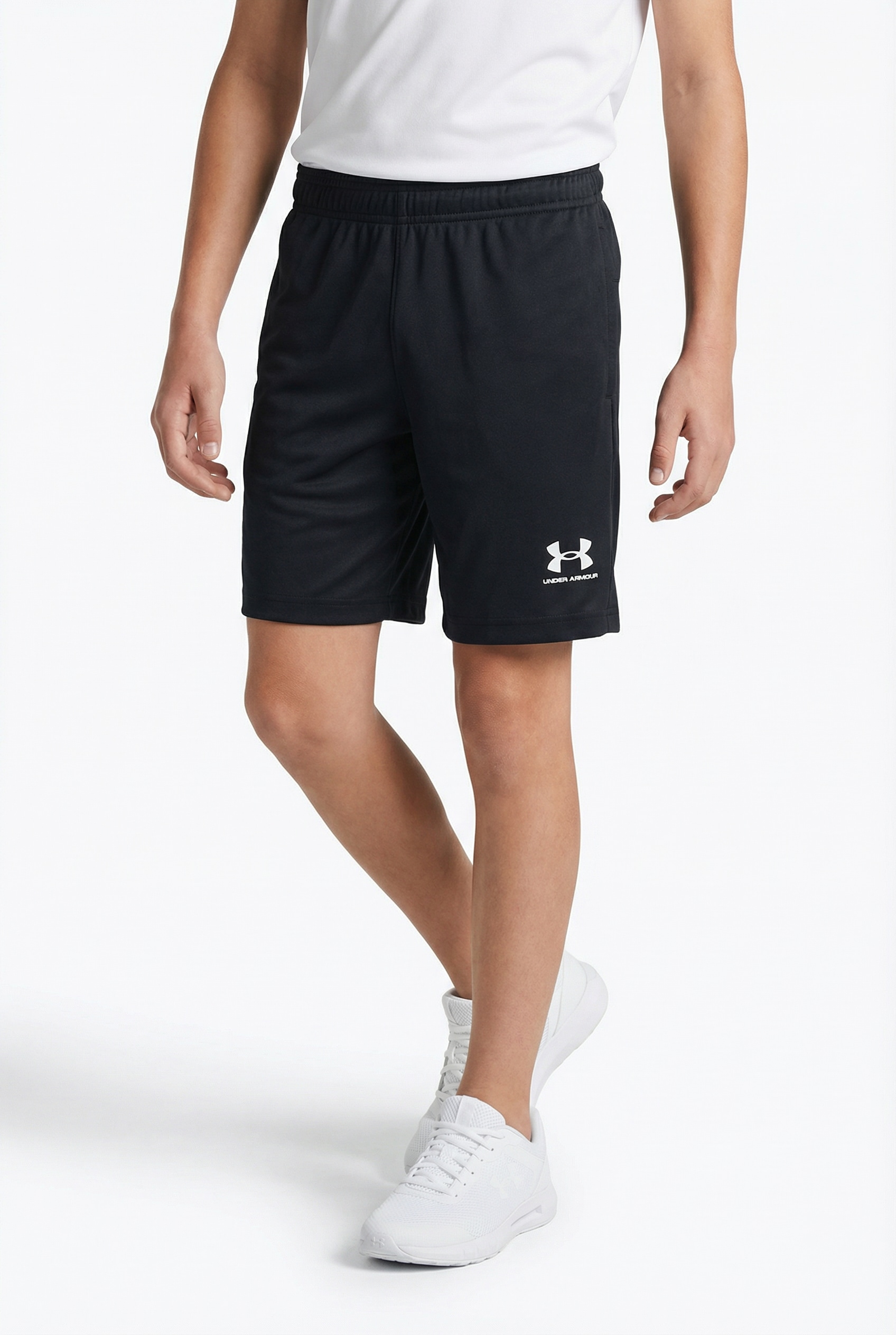 Under Armour® Trainingsshorts »UA Y CH. CORE SHORT für Jungen«  für Jungen, schnell trocknendes Material, bequeme Passform