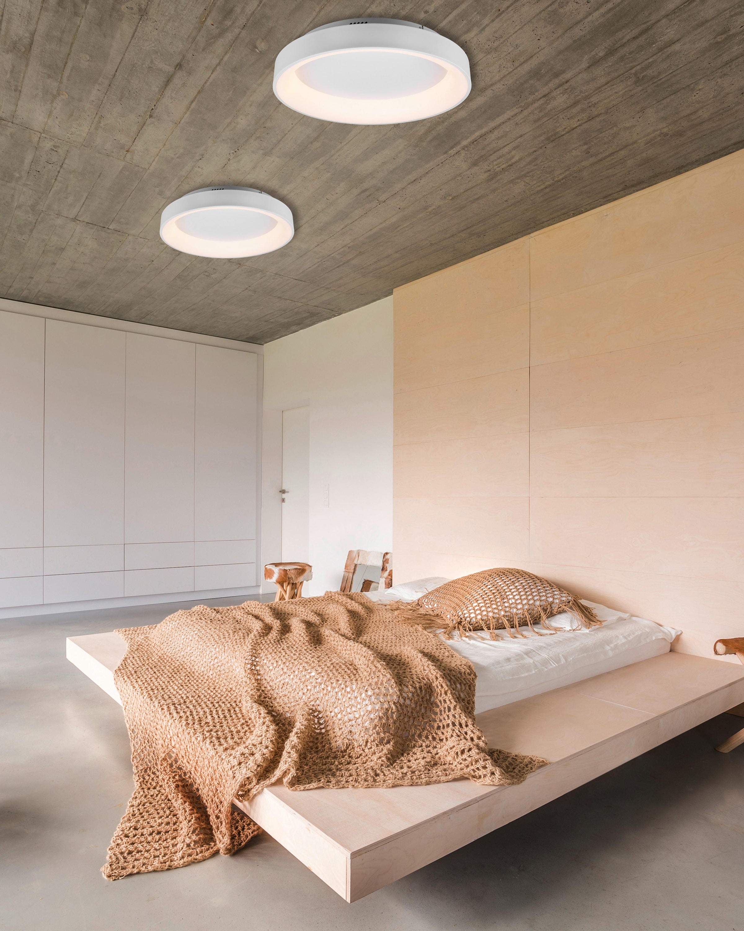 TRIO Leuchten LED Deckenleuchte »GIRONA«, mit Fernbedienung, Nachtlicht, Memory Funktion  und integr. Dimmer