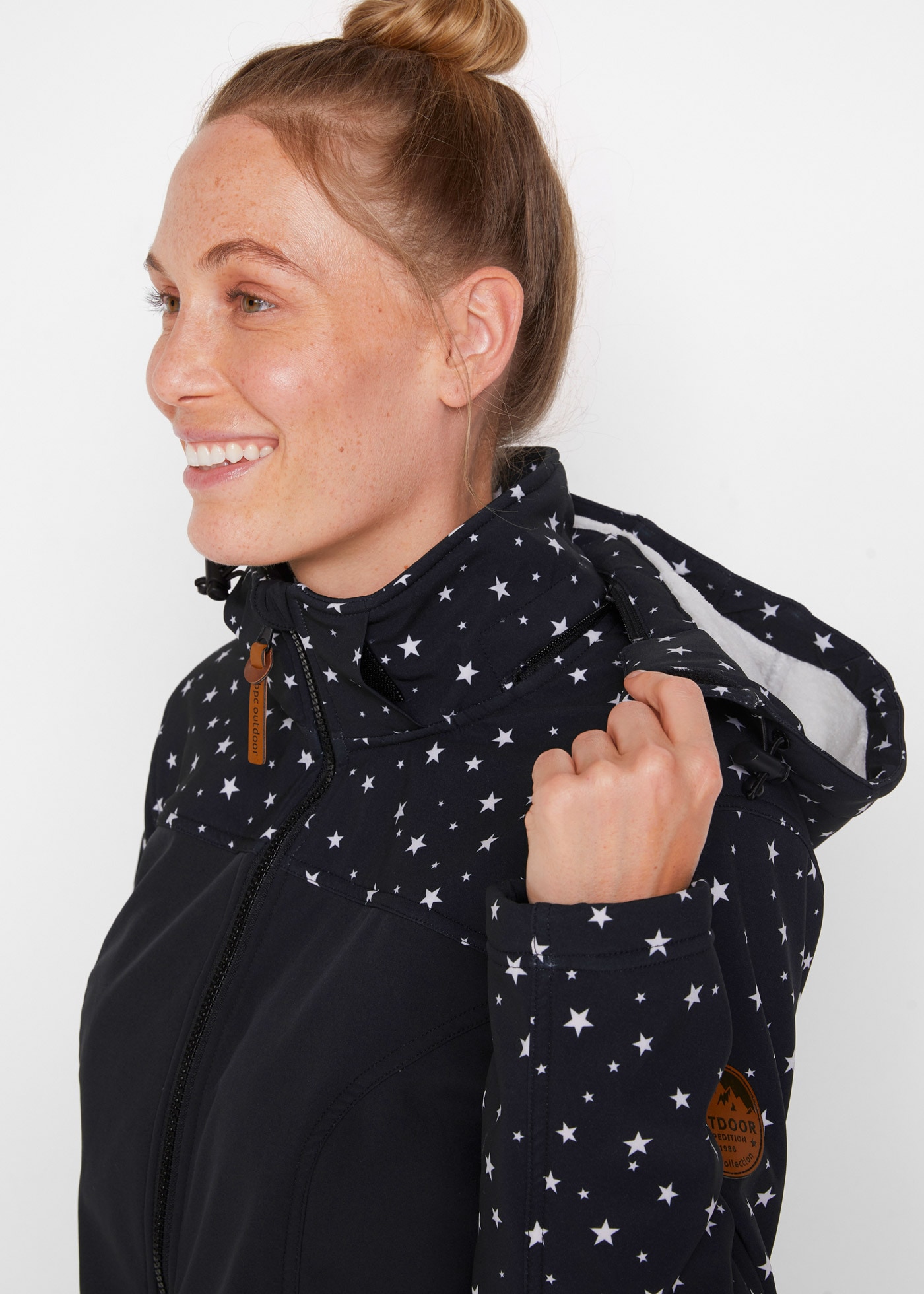 bonprix Softshelljacke mit Kapuze