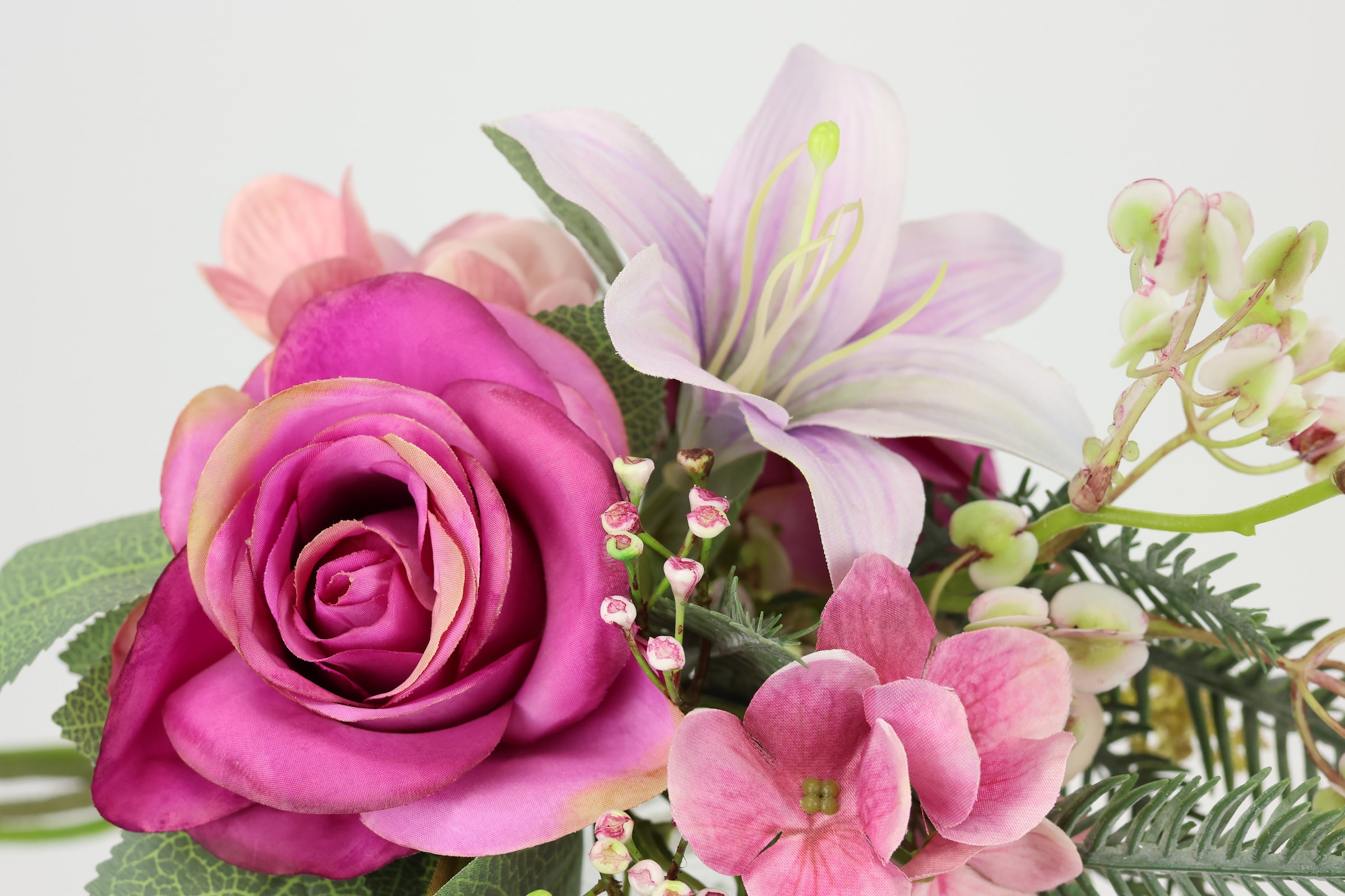 I.GE.A. Kunstblume »Kunstblumen-Strauß Rosen Lilien Hortensie« Blumenstrauß Bouquet Blume Grabschmuck Aufleger Grabdeko