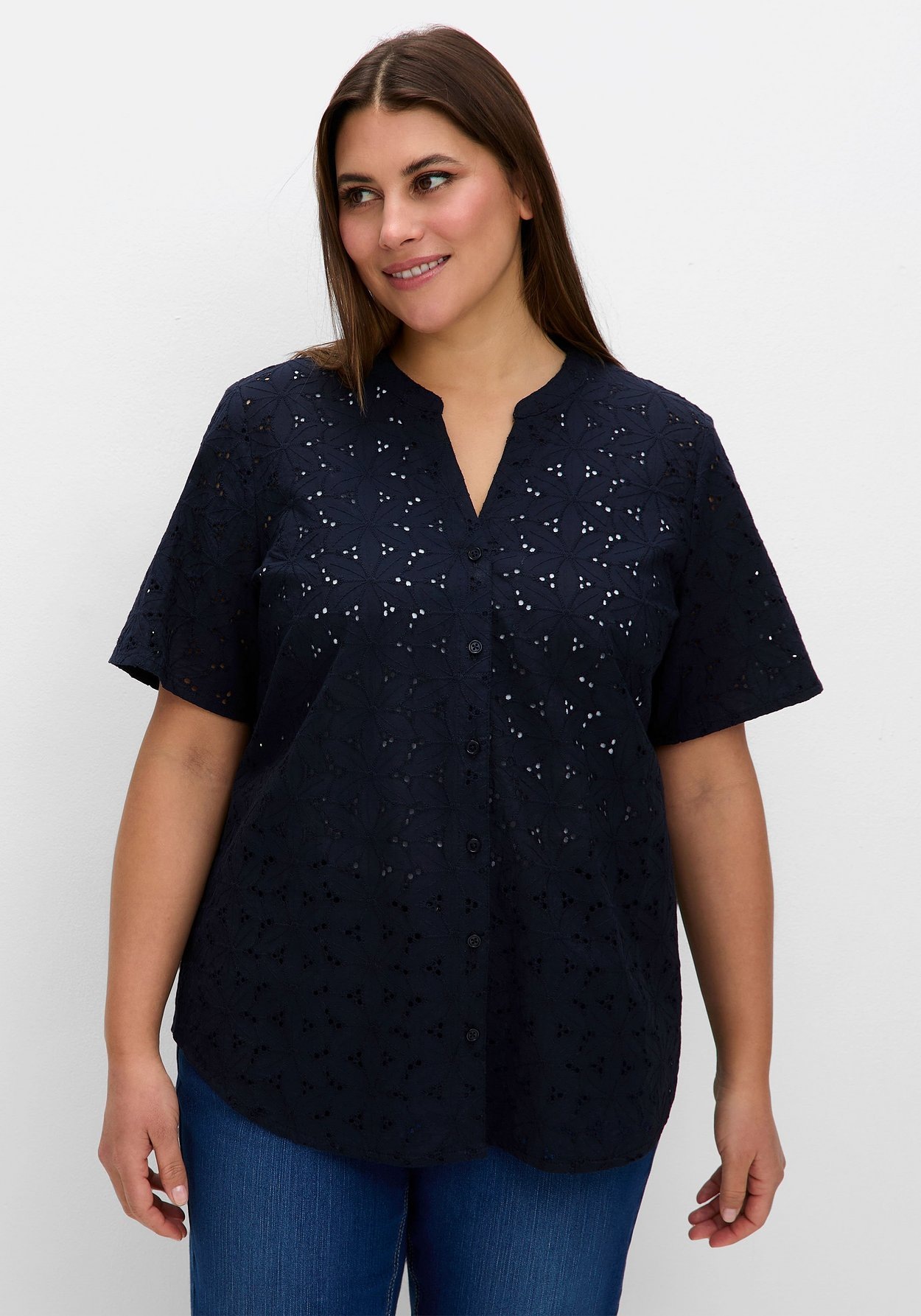 Sheego Kurzarmbluse »Bluse aus Lochspitze, mit Rundhalsausschnitt«