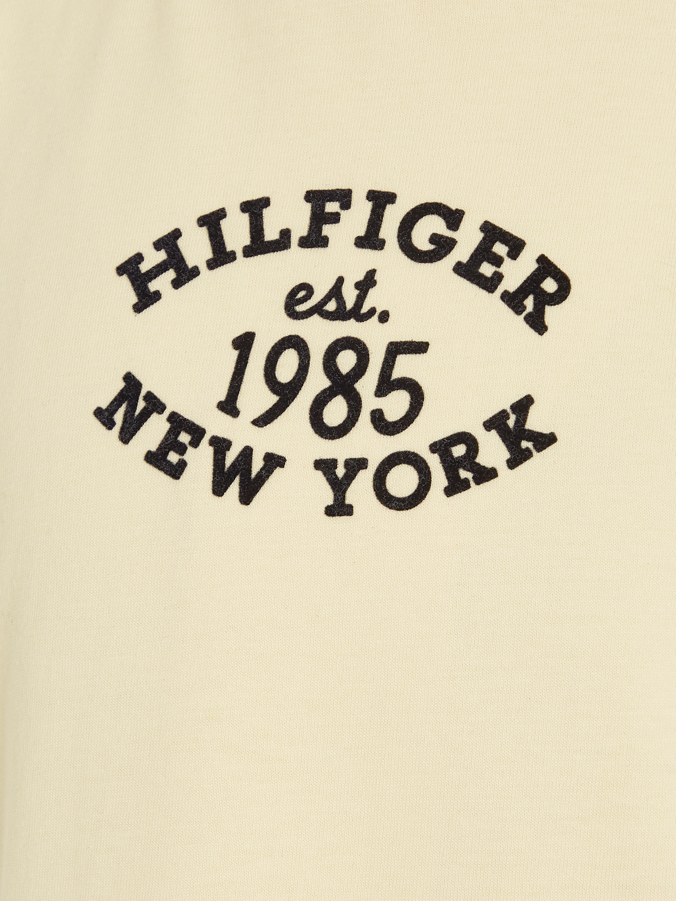 Tommy Hilfiger T-Shirt »MONOTYPE FLOCK«, Kinder bis 16 Jahre mit Logostickerei