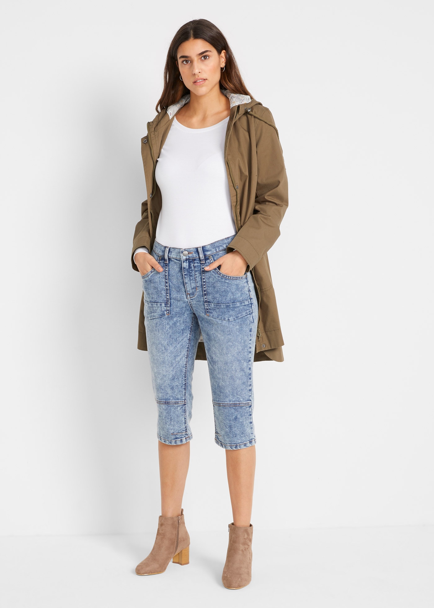 bonprix Caprijeans Regular Fit, aus Baumwollmischung, mit Knopf und Reißverschluss