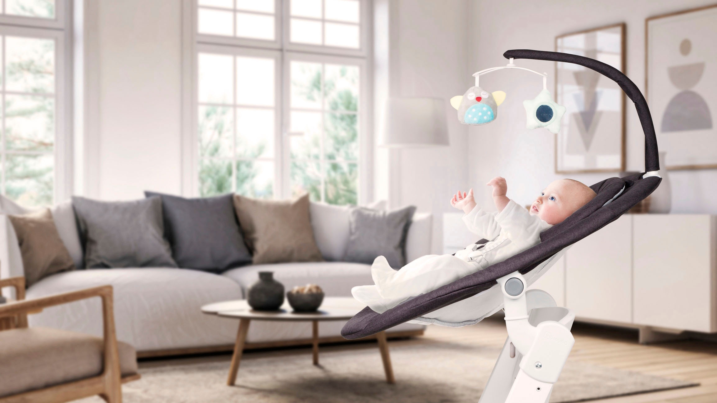 BabyGo Hochstuhl »Family Homey Set, schwarz/dunkelgrau«, mit elektrischer Babywippe inkl. Spielbogen