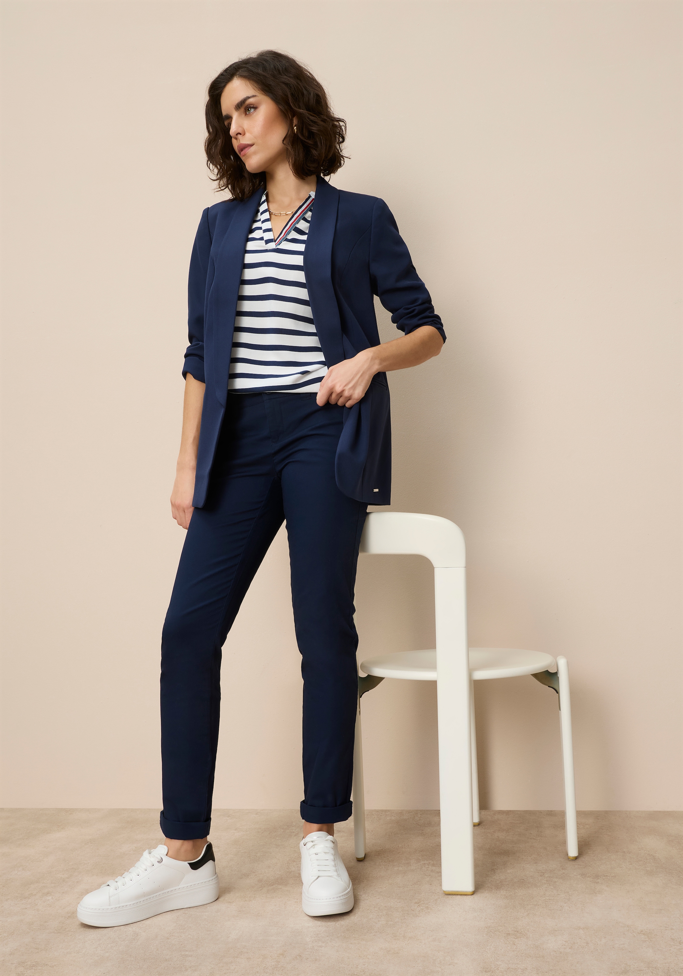 AJC Chinohose  in lässiger Form mit Pattentaschen