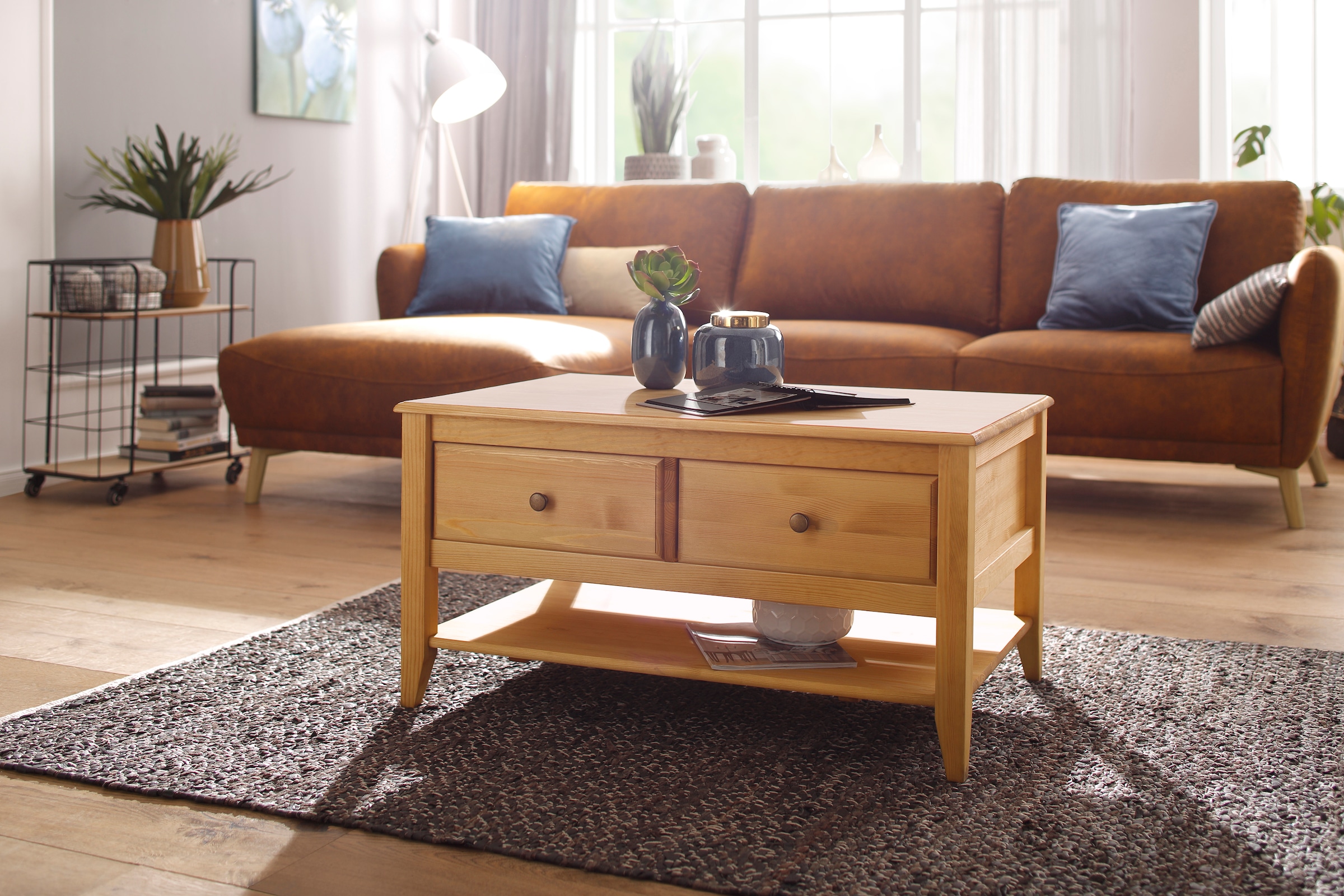 OTTO home Couchtisch »Leonis« Breite 89 cm, mit Schubladen und Ablageboden, massiver Kiefer,  FSC®
