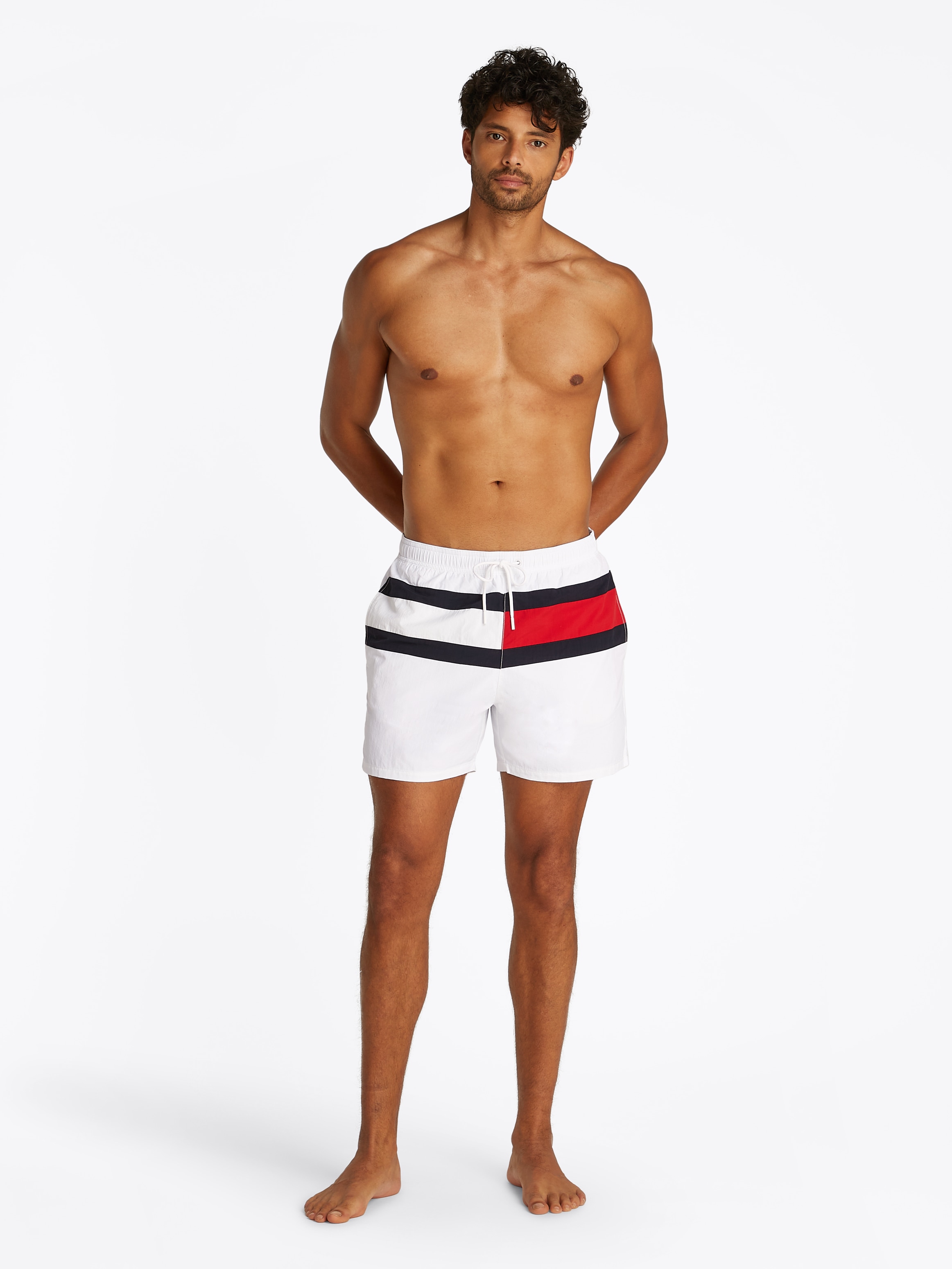 Tommy Hilfiger Swimwear Badeshorts »MEDIUM DRAWSTRING«, mit großem Logo