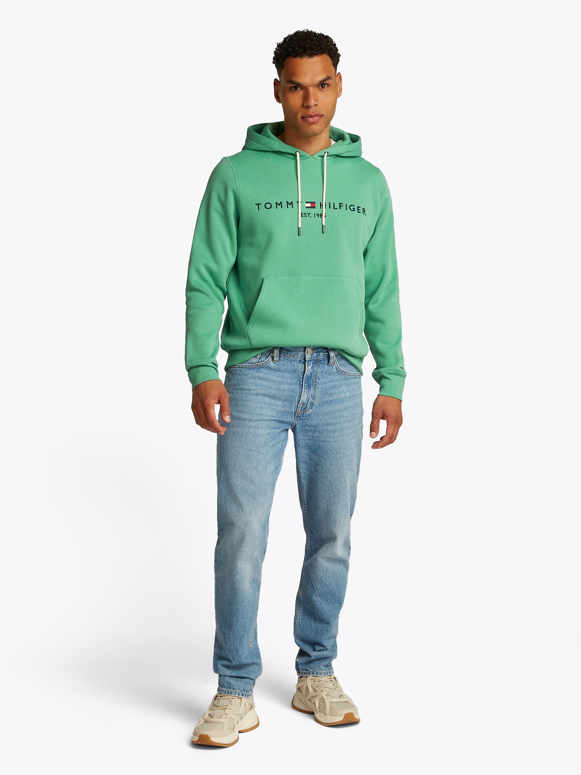 Tommy Hilfiger Kapuzensweatshirt »TOMMY LOGO HOODY«, mit Kapuze und Kängurutasche