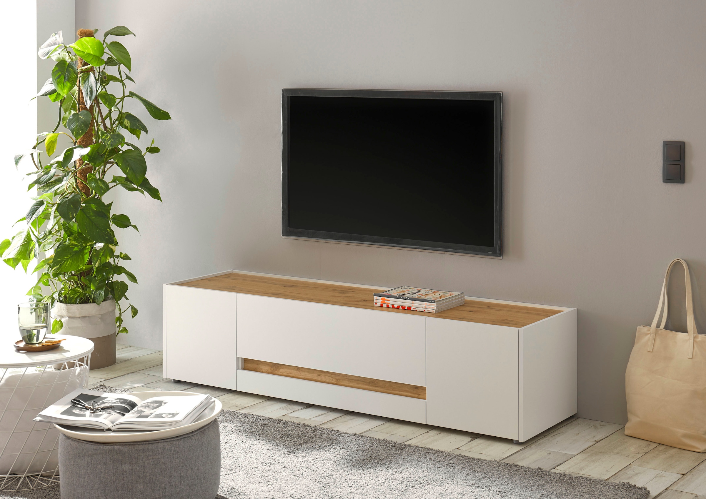 Home affaire Lowboard "City/Giron, moderner TV-Schrank, Kommode, TV-Unterschrank" zeitlos, modern, ausreichend Stauraum, vielseitig einsetzbar