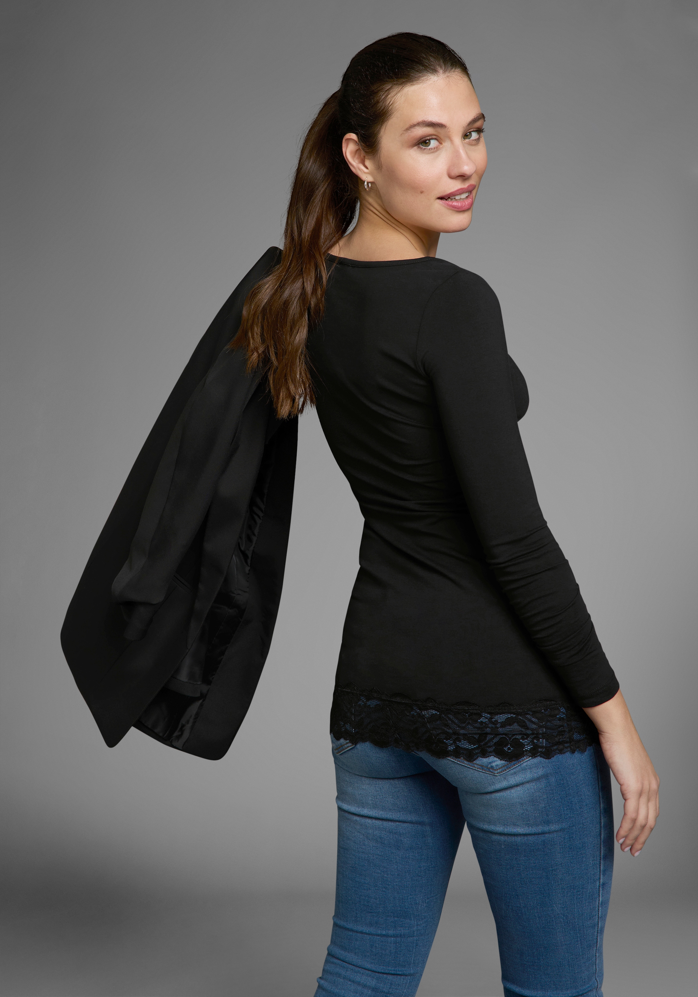 AJC Longshirt, Langarm, figurbetonter Schnitt, unifarben, Rundhalsausschnitt