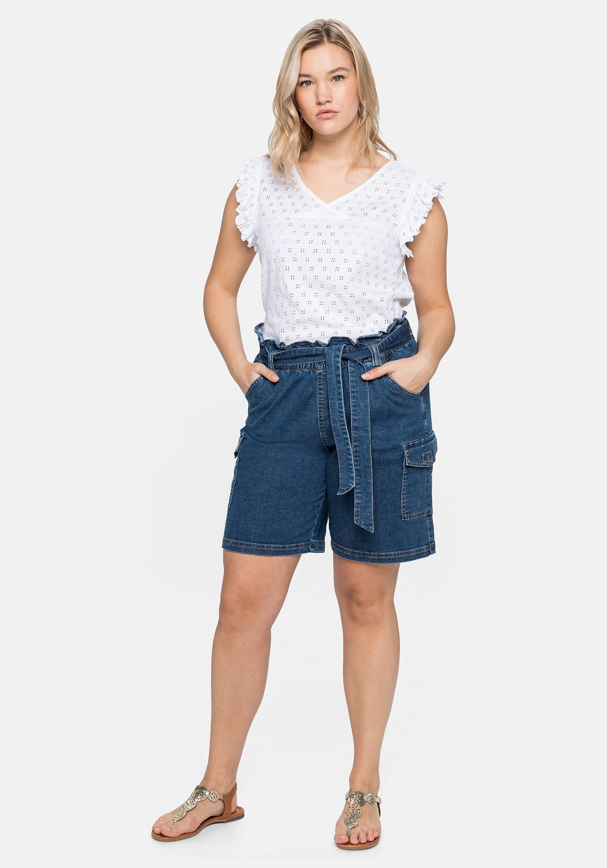 Sheego Jeansbermudas »Jeans-Shorts mit High-Waist-Bund und Gürtel«
