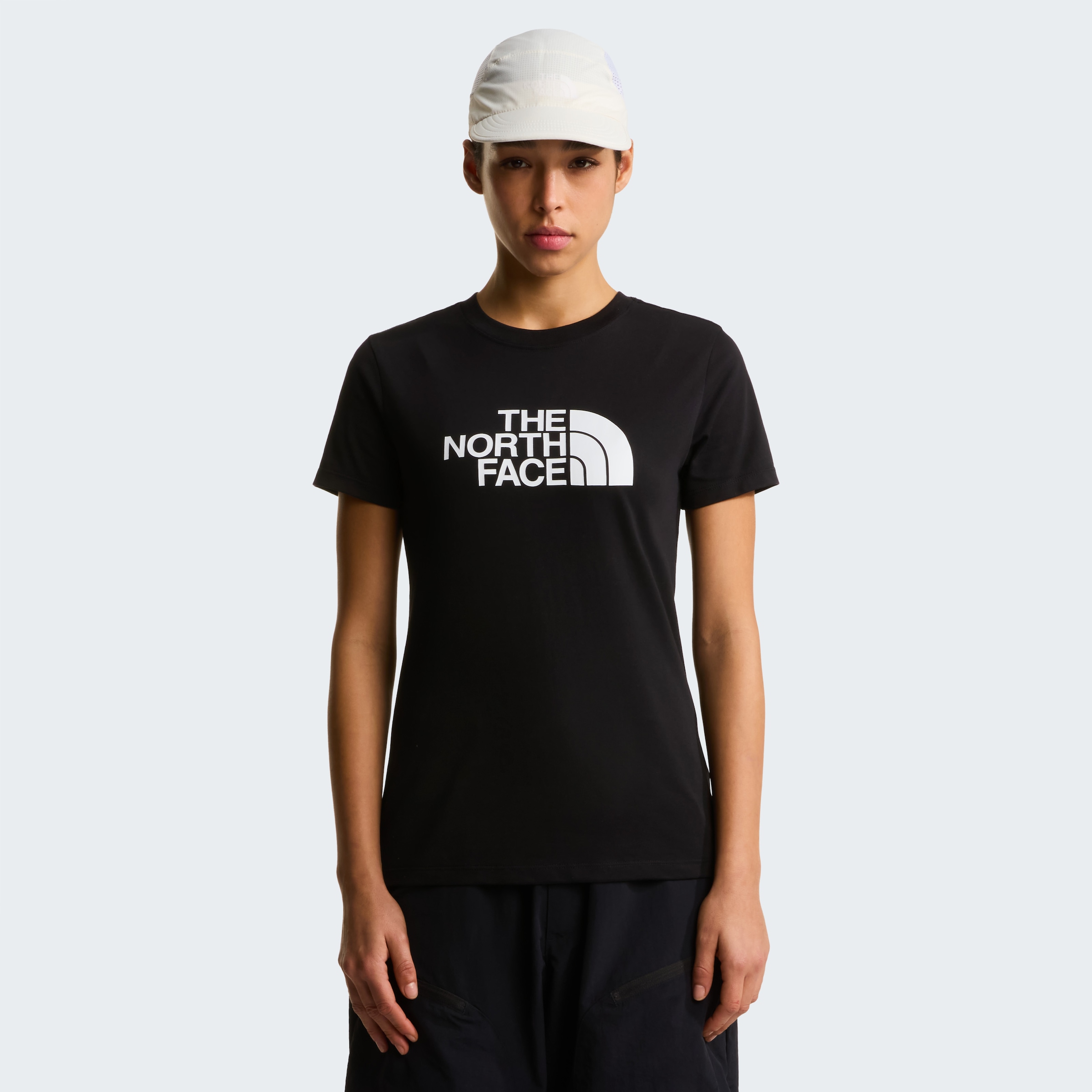 The North Face T-Shirt »W EVOLUTION HALF DOME SLIM SHORT SLEEVE TEE« schmaler Schnitt, kurze Ärmel, atmungsaktives Material