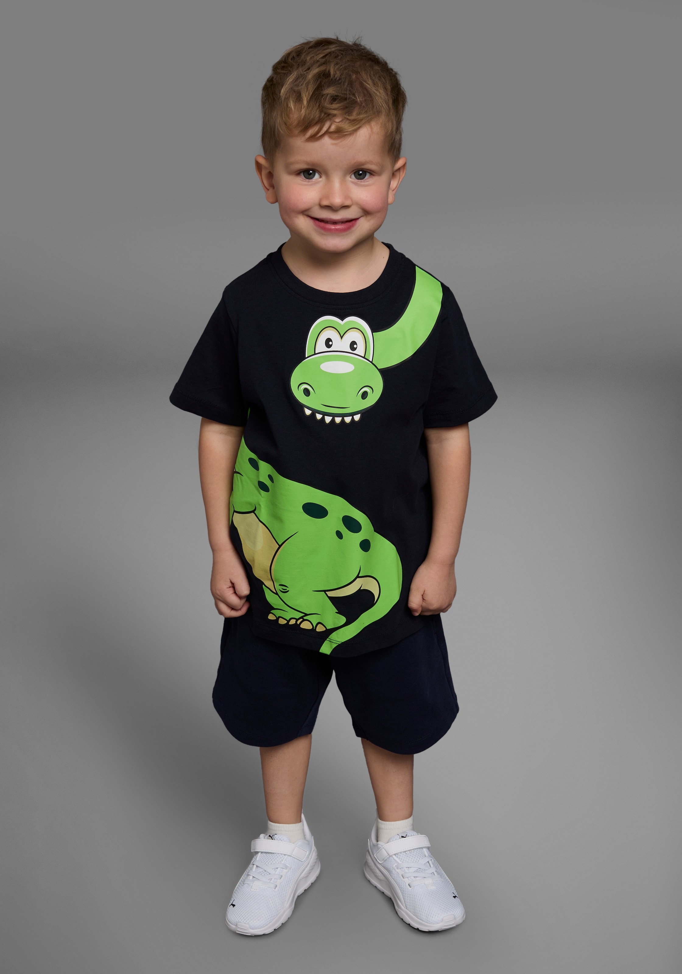 KIDSWORLD T-Shirt »Mit großem Druck: GREEN DINO«, Kurzarm, Basic-Passform, bedruckt, Rundhalsausschnitt