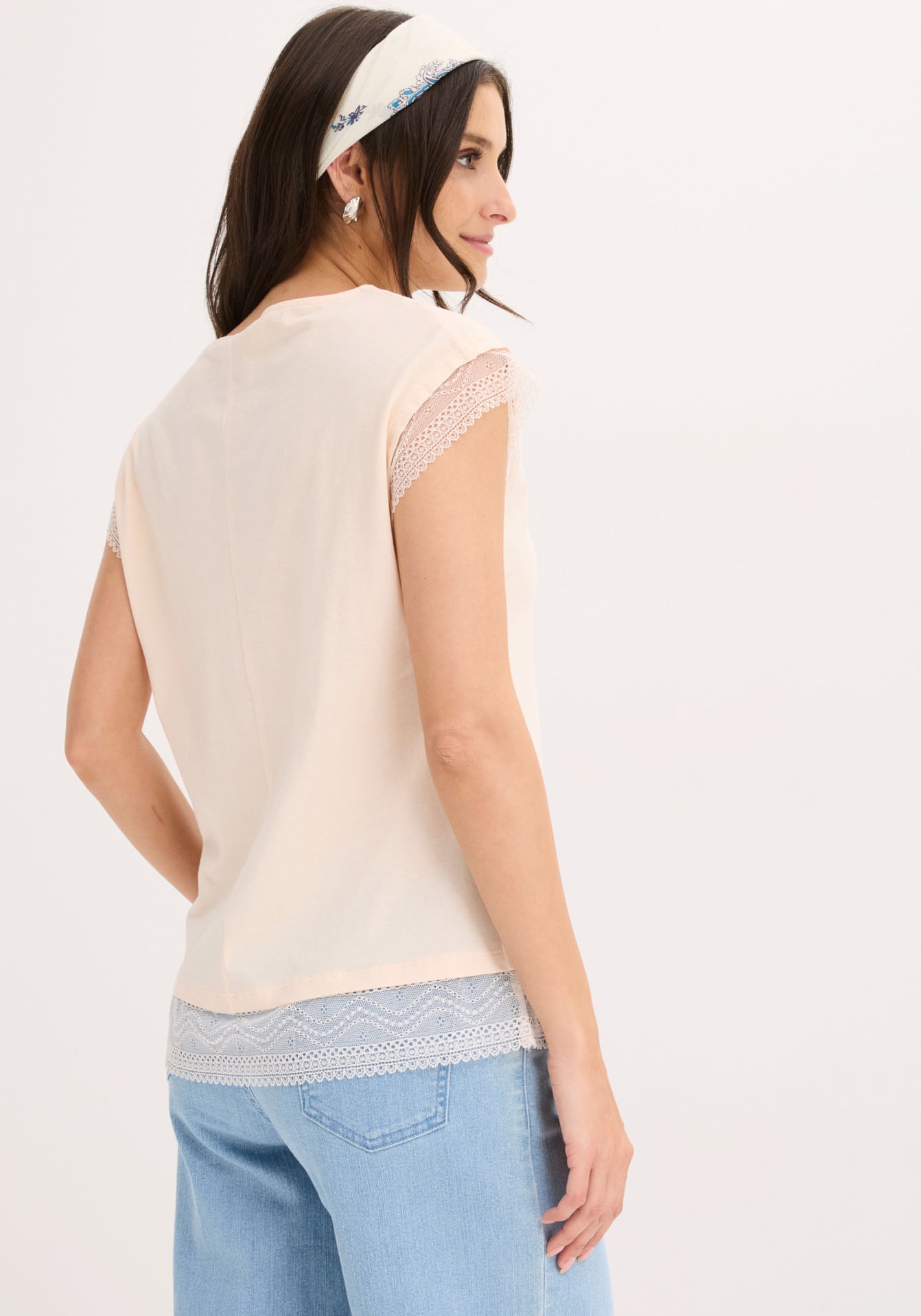bonprix T-Shirt bequeme Passform, überschnittene Schultern, mit Spitzendetails
