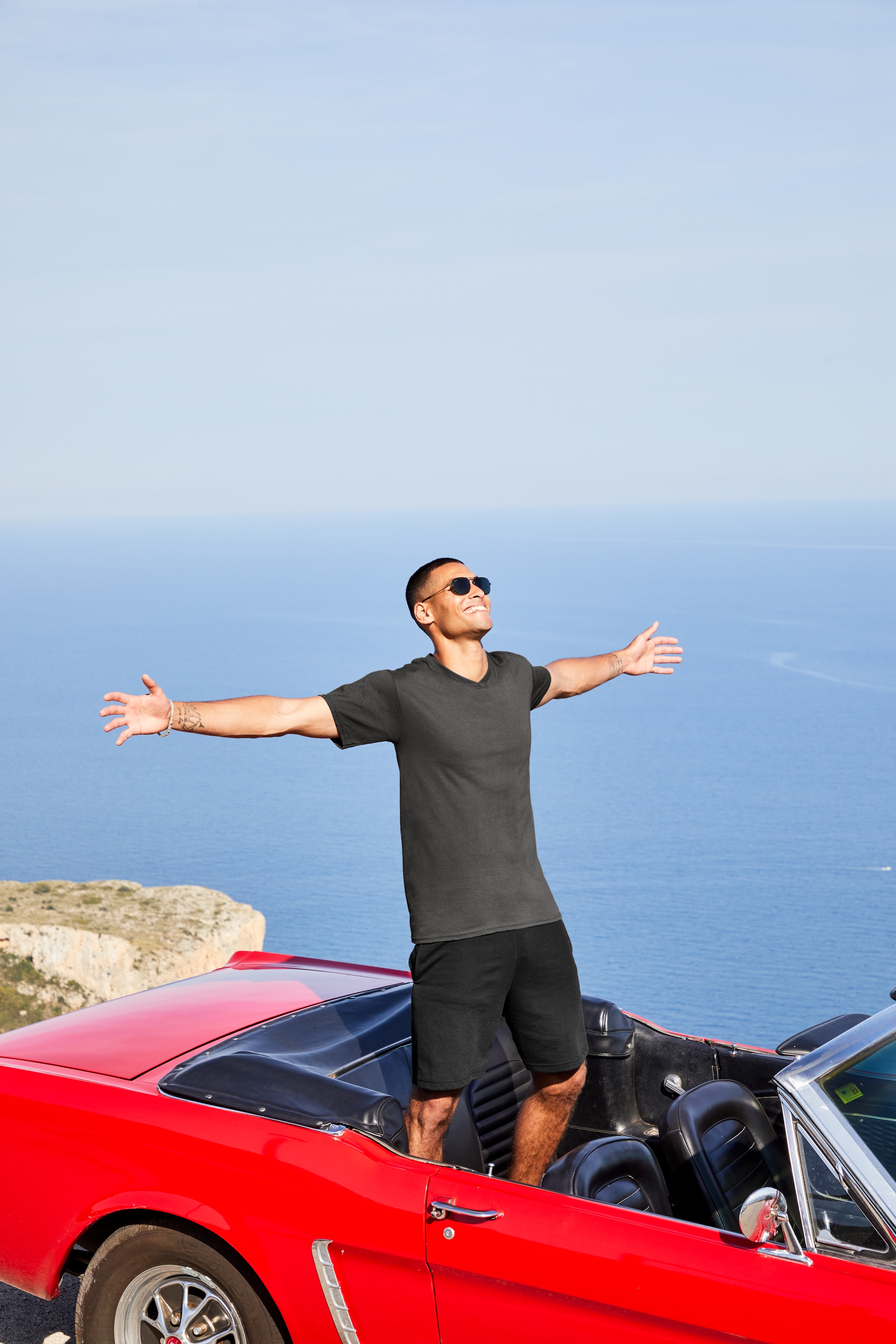 Fruit of the Loom T-Shirt Packung, 6 Stk. tlg. aus Baumwolle, V-Ausschnitt, 6-teilig