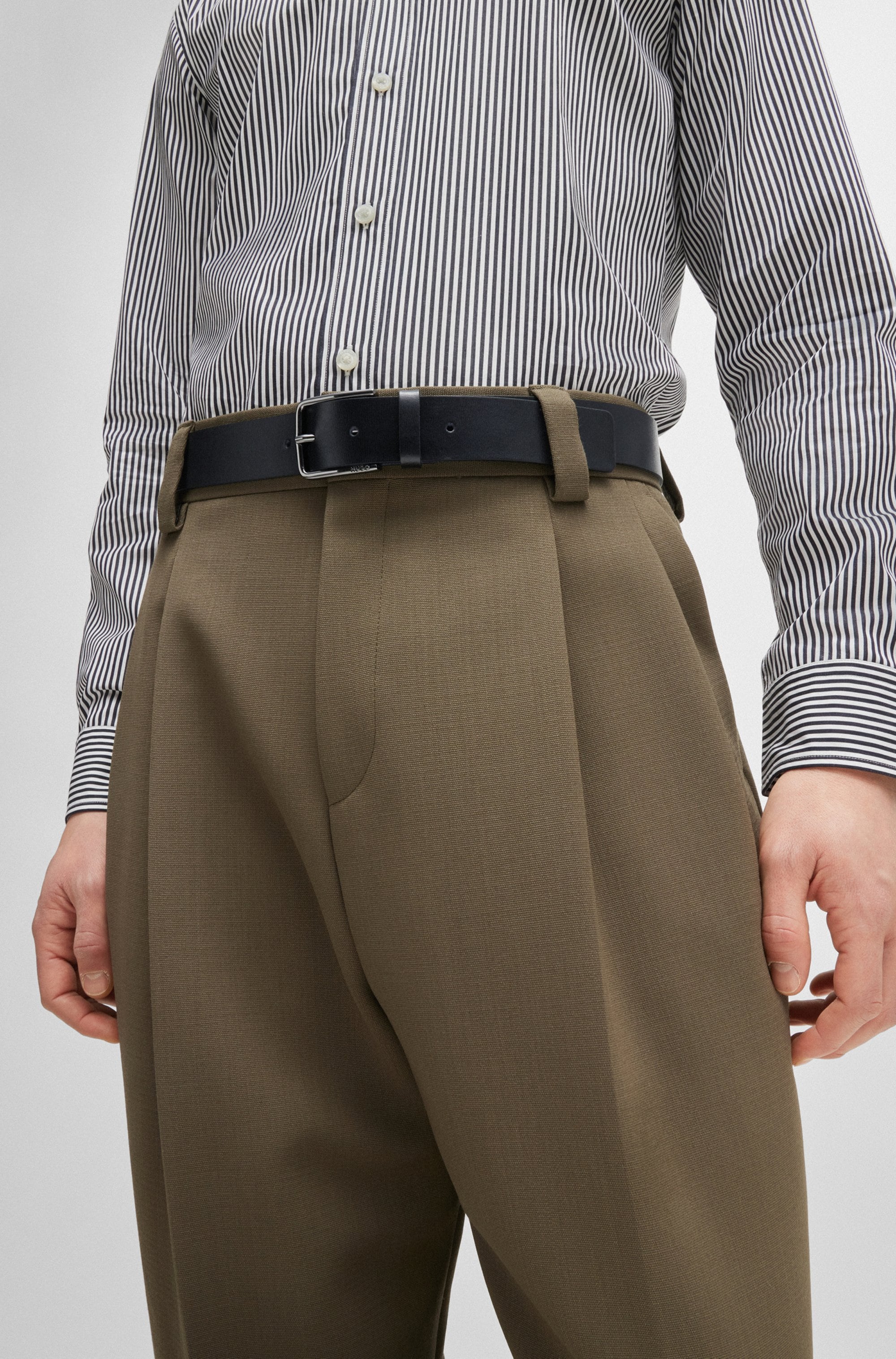 HUGO Ledergürtel »Gerik_Sz35«, mit Logoprägung und kontrastfarbende Detailnaht