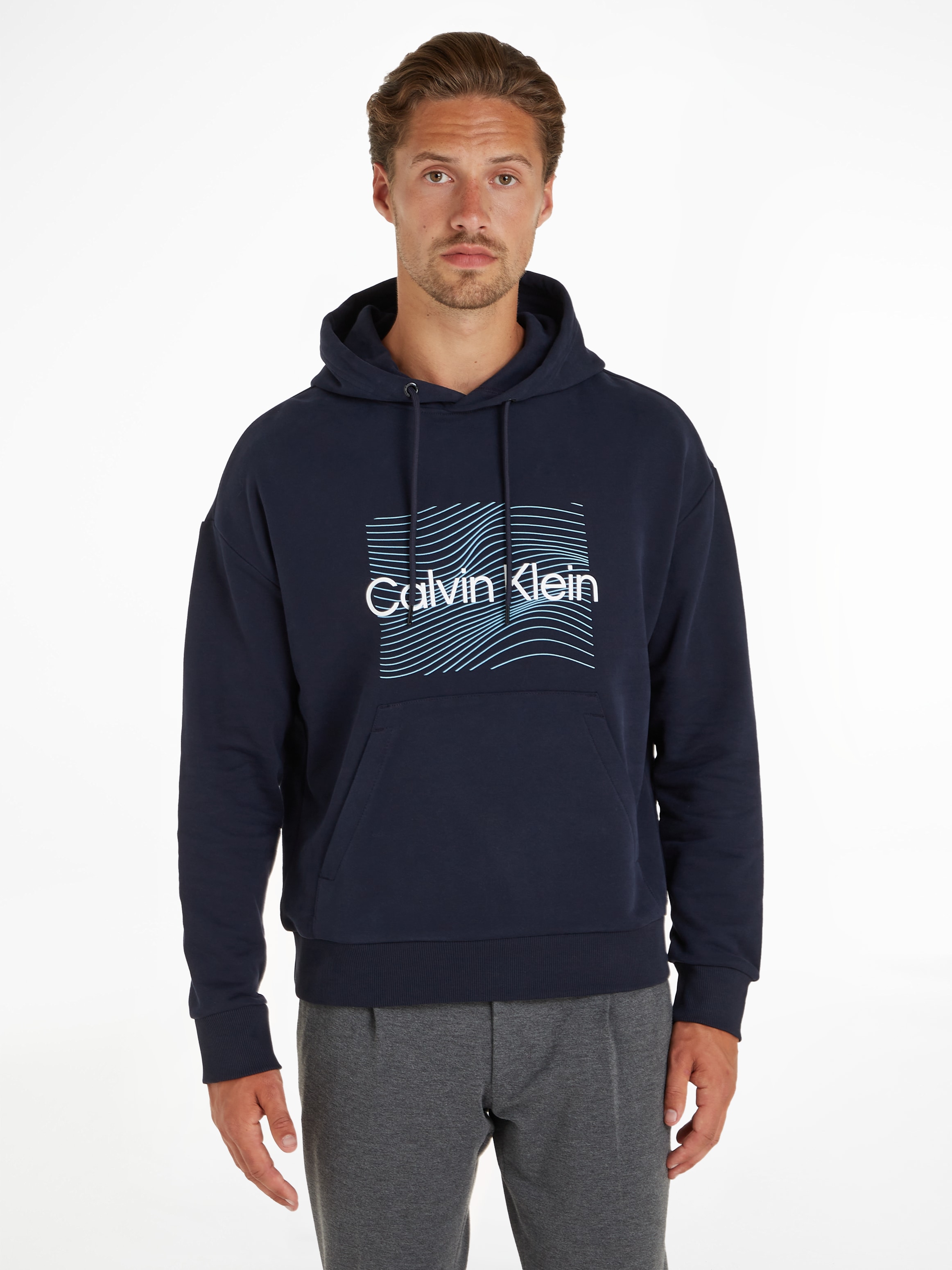 Kapuzensweatshirt »WAVE LINES HERO LOGO HOODIE«, mit Markenlabel