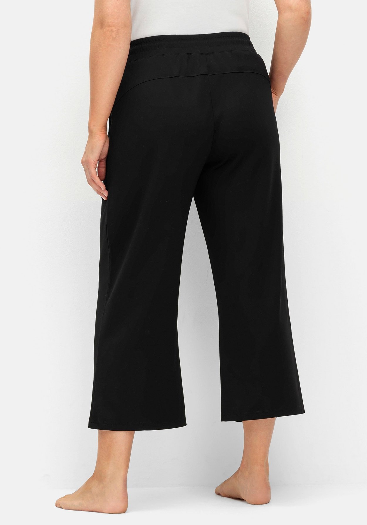 Sheego Sporthose »Yogahose in 7/8-Länge in 7/8-Länge, aus Funktionsmaterial«