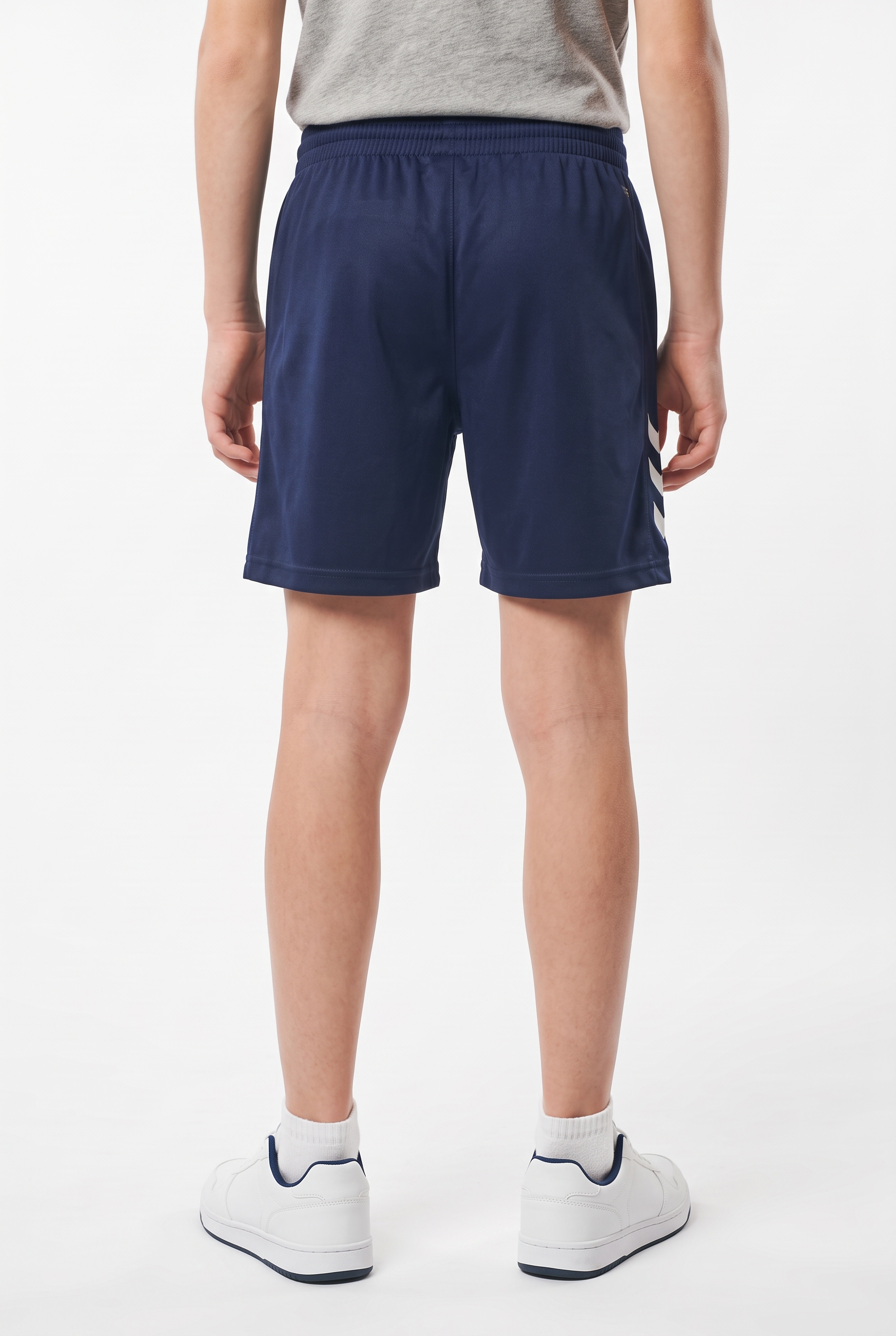 hummel Trainingsshorts »HMLCORE XK POLY SHORTS KIDS«  doppelt gestricktes Material, mit BEECOOL-Technologie®, aus Polyester