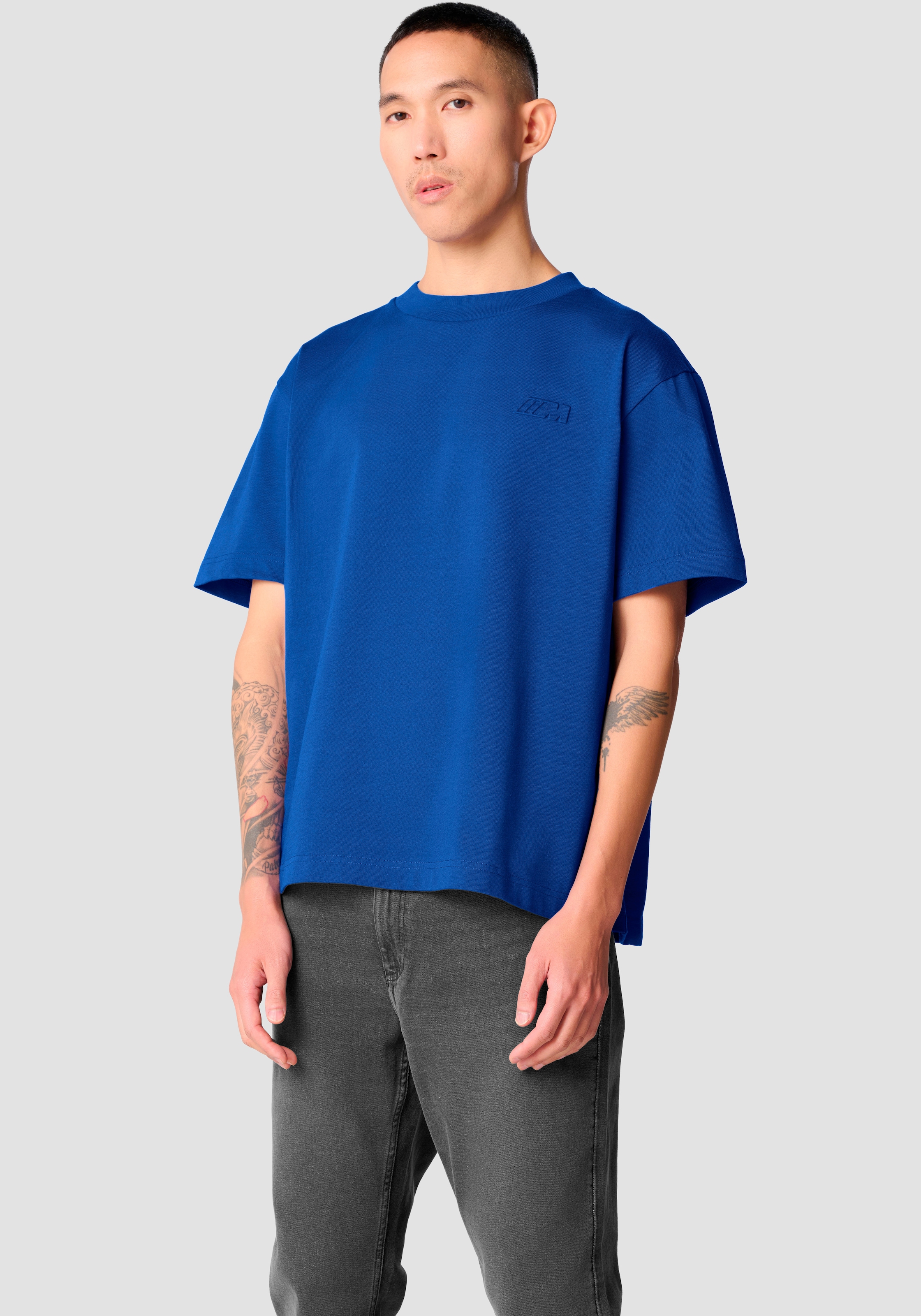BMW T-Shirt, mit Logostickerei auf Brusthöhe