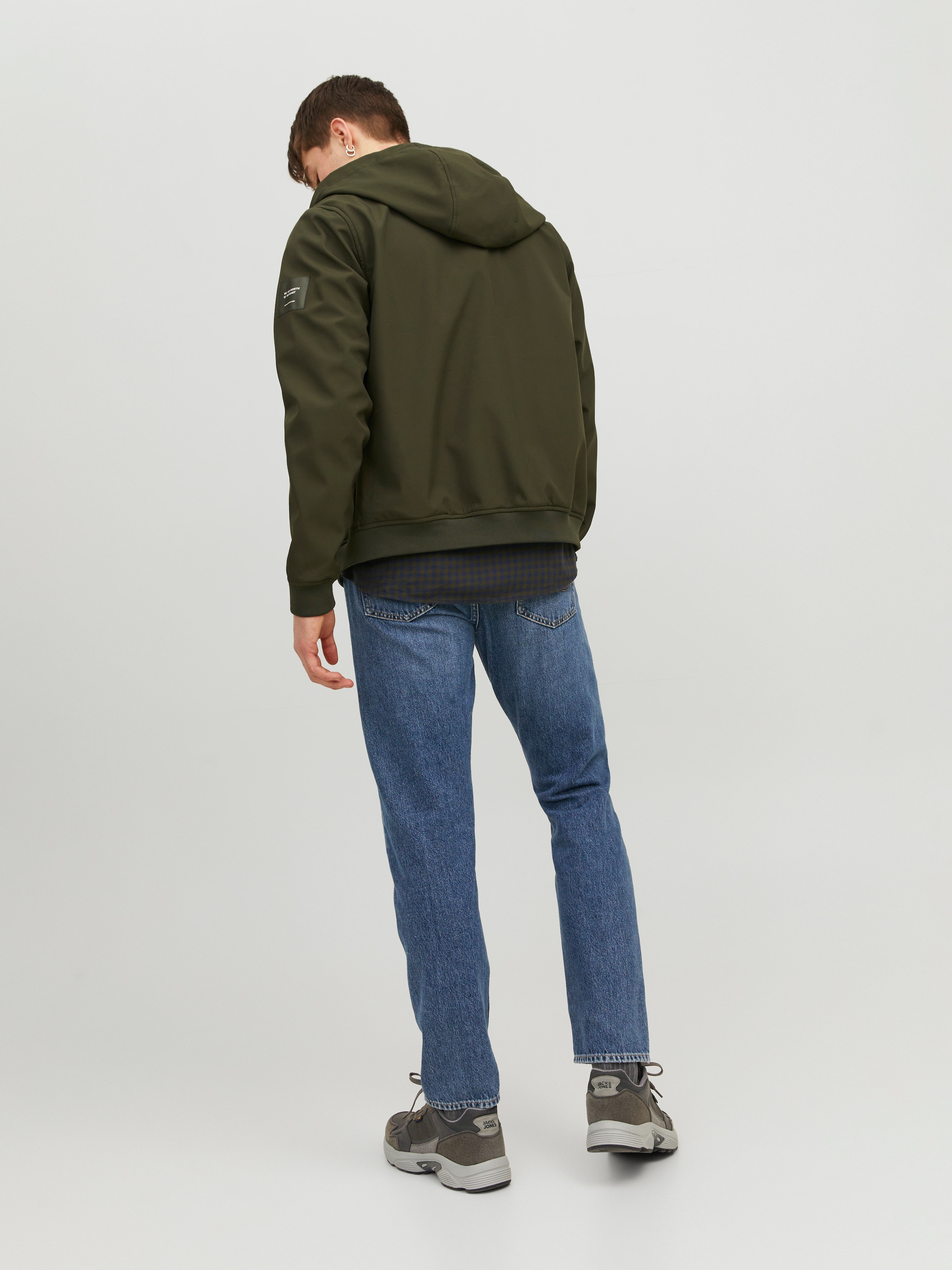 Jack & Jones Softshelljacke »JJEBASIC mit wasserabweisender Funktion« mit Kapuze Kunstfaser, regular fit