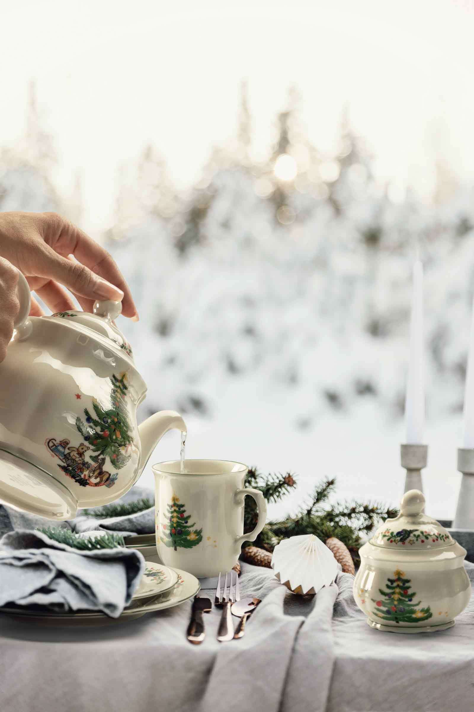 Seltmann Weiden Becher »Becher mit Henkel Marieluise Weihnachten 270 ml 6er Set weiß-grün« Spülmaschinengeeignet, Mikrowellengeeignet, Ofenfest, Salamandergeeignet, Kühlschrankgeeignet, Gefrierschrankgeeignet