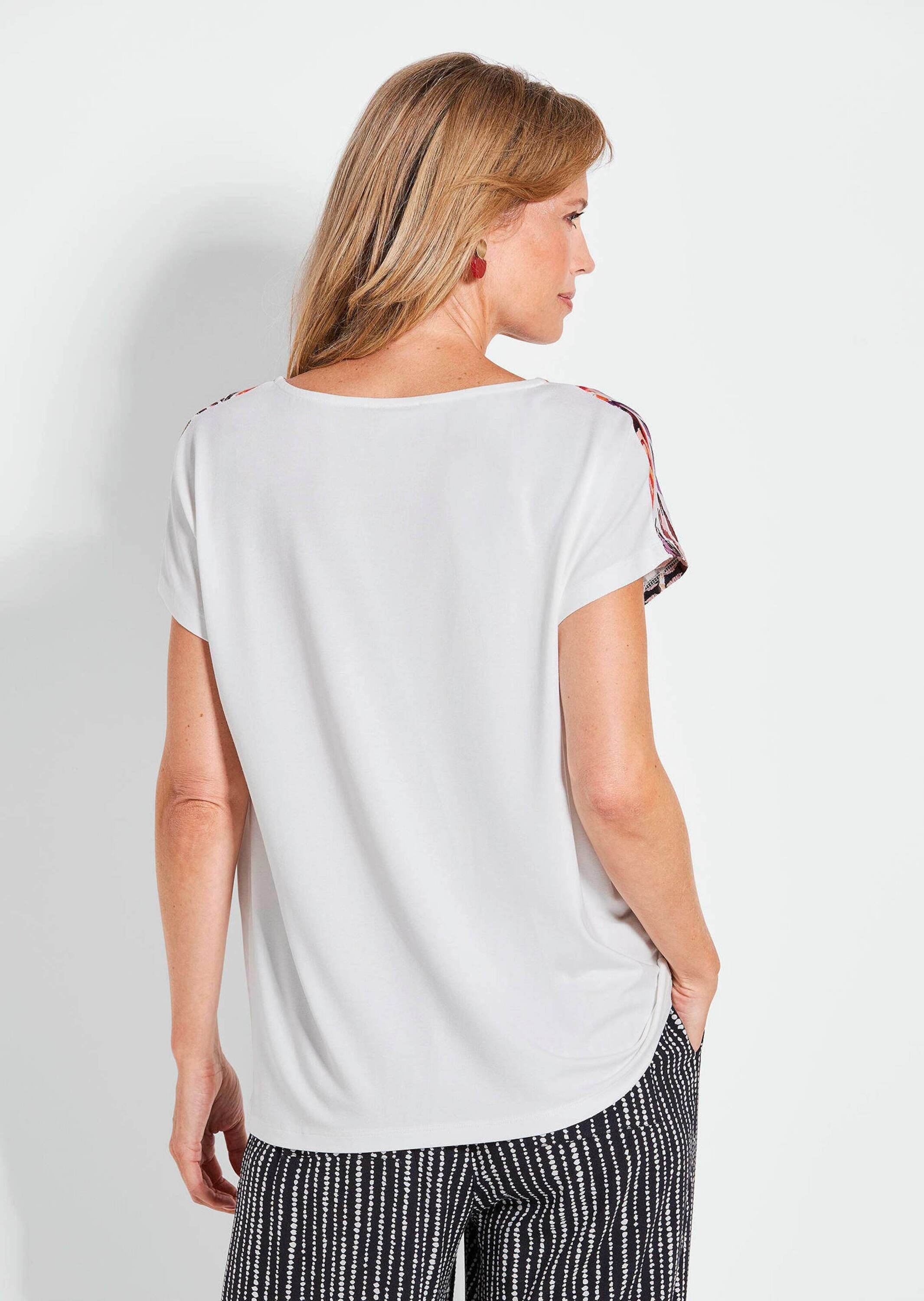 GOLDNER Kurzarmshirt »Kurzgröße Elegantes Oberteil mit Ethno-Muster« Dekorativer Druck