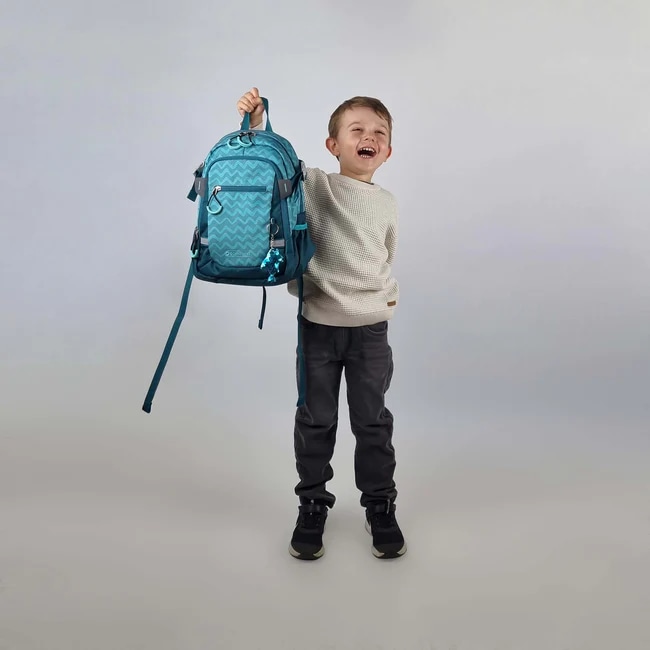 Schneiders Kinderrucksack »Sharky von Schneiders«, reflektierende Details, aus recycelten Materialien hergestellt