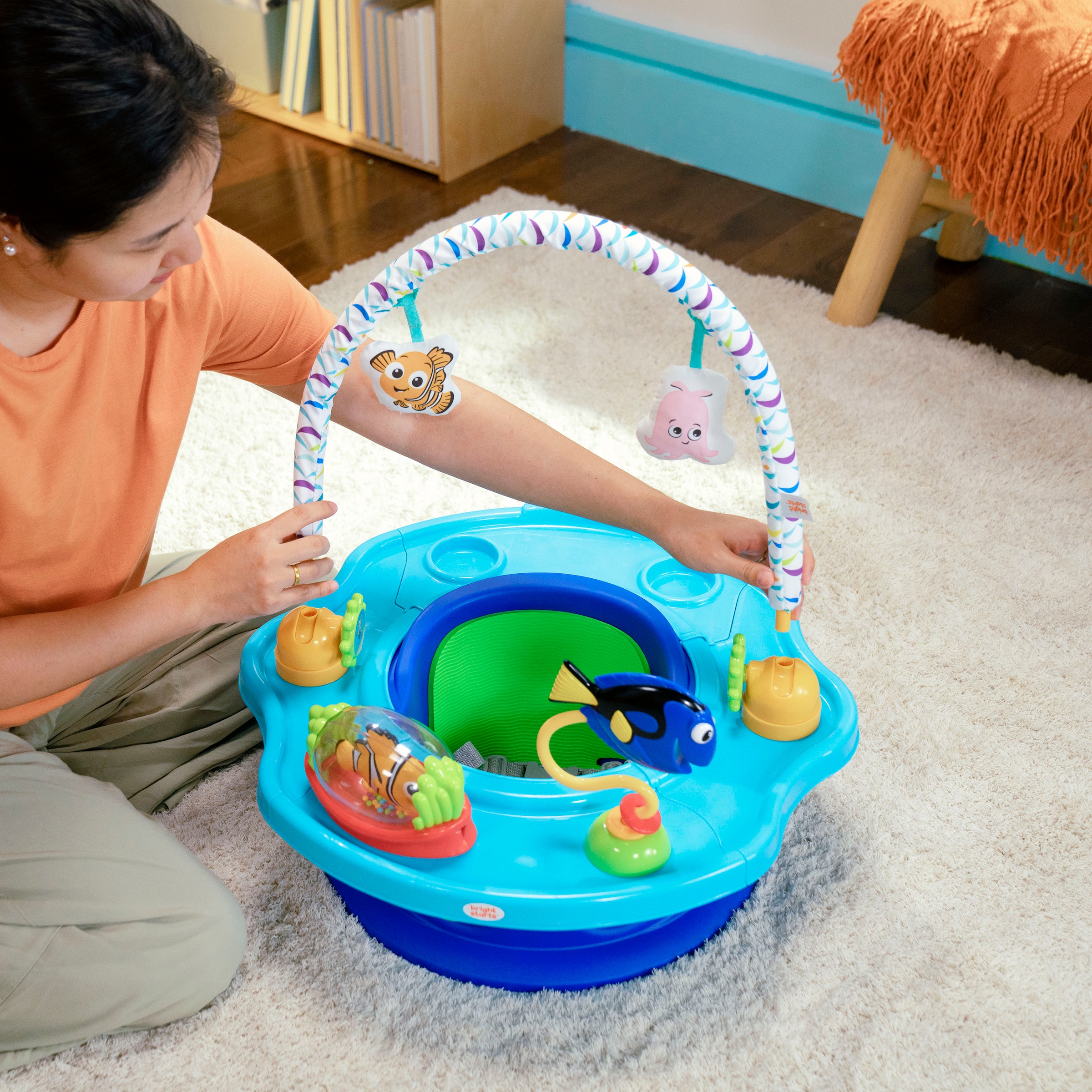 Bright Starts Tischsitz »Finding Nemo SuperSeat 3-in-1 Seat« Aktivitätssitz Verwendbar als Bodensitz mit Tablett oder Sitzerhöhung