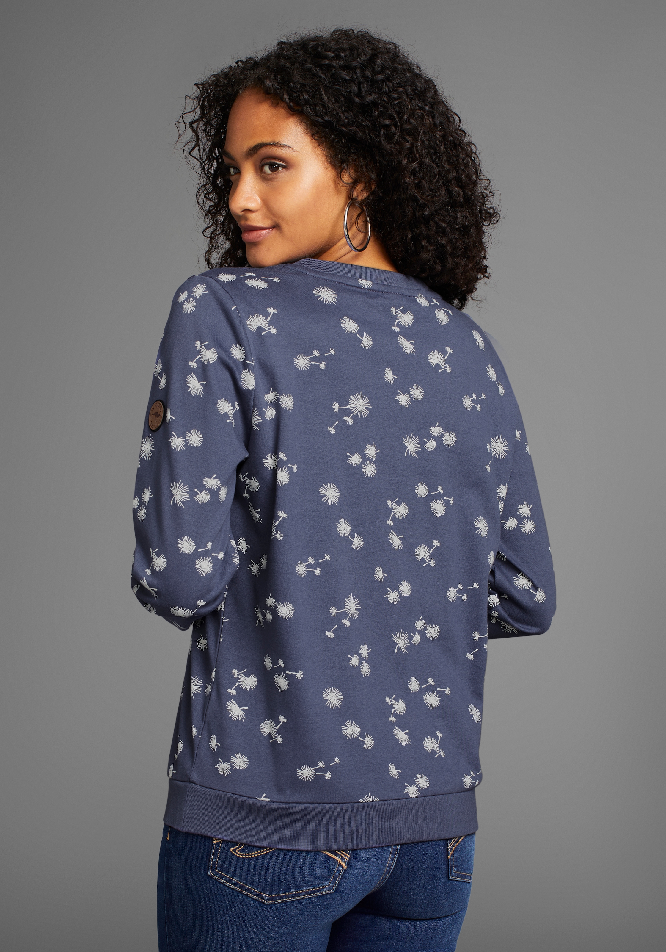 KangaROOS Sweatshirt, mit Pusteblumen Allover-Print