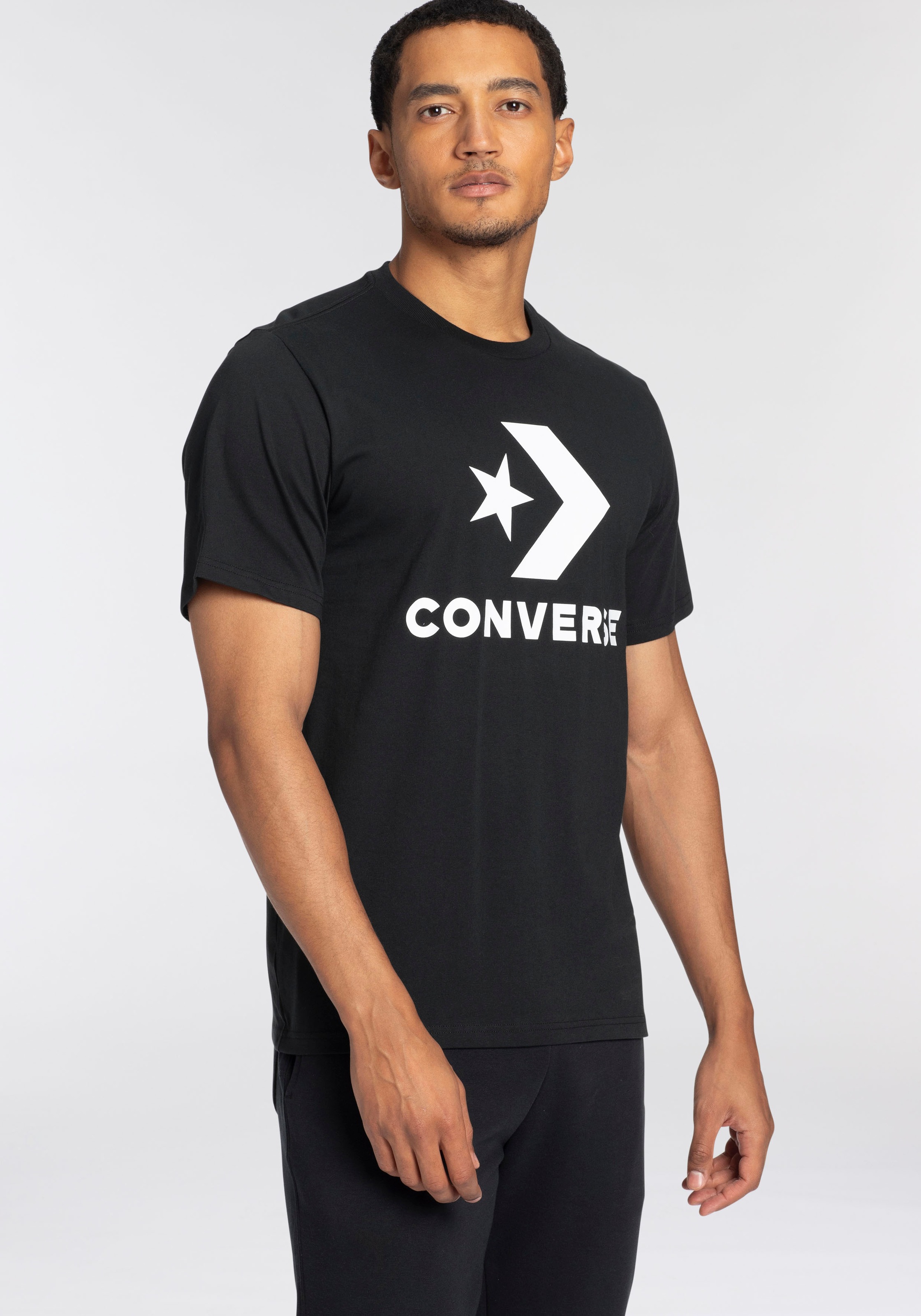 Converse T-Shirt »Unisex GO-TO STAR CHEVRON LOGO STANDARD-FIT«, (1 tlg.), Unisex