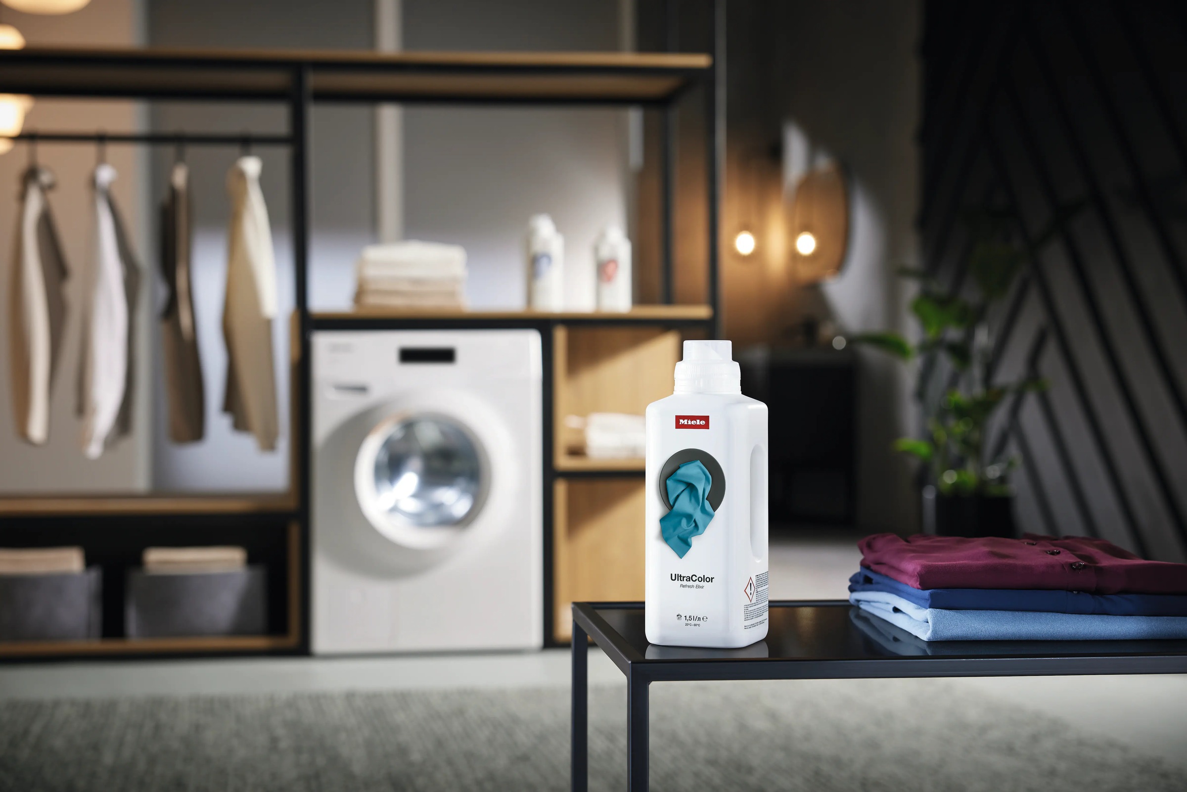 Miele Colorwaschmittel »Aktionsset 4x UltraColor Refresh Elixir 1,5l«, (Spar-Set, 4 St.)
