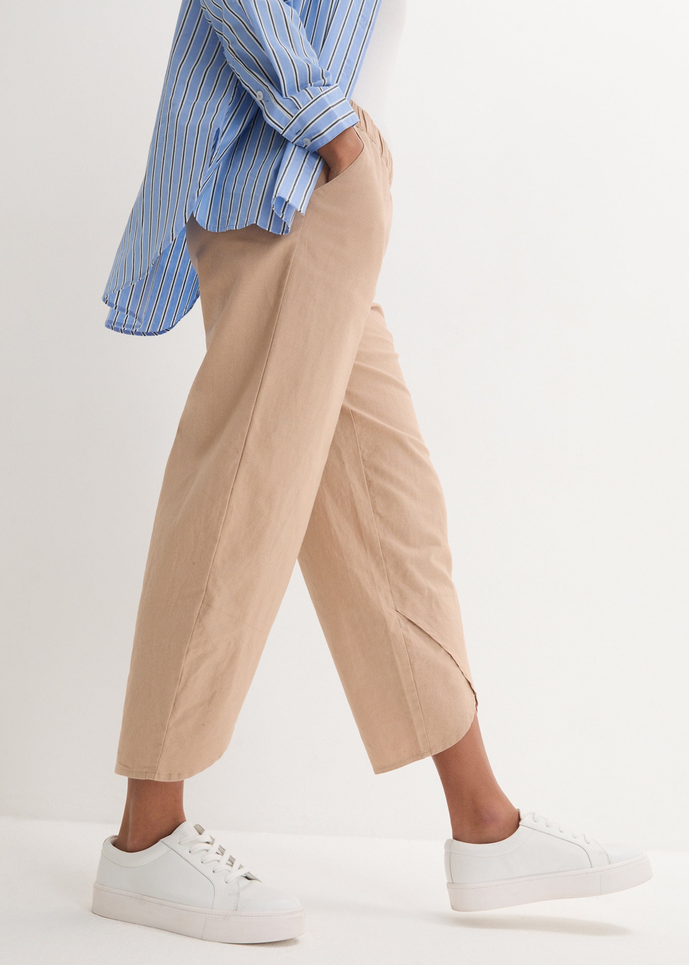 bonprix 3/4-Hose »3/4-Hose aus leichtem Leinen-Mix«  aus Leinen-Mix, mit Seitenschlitzen, Regular Fit, casual Stil