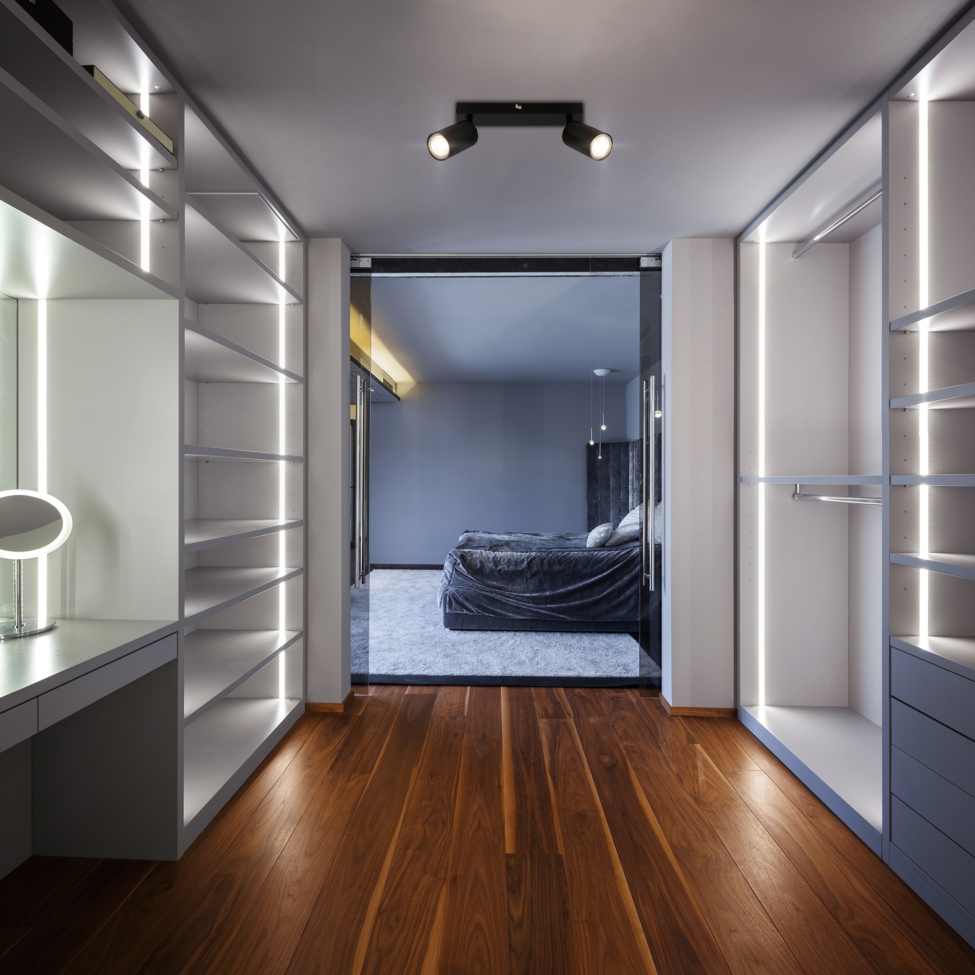 B.K.Licht Deckenstrahler »BK_DS1629 EEK A LED Deckenlampe, Schwenkbar, Deckenspot« GU10 1 Stk. Warmweiß Inkl. 2x GU10, 3.000 K, 450Lm, 2W, 15,5 x 5,5 x 25,5 cm, Schwarz