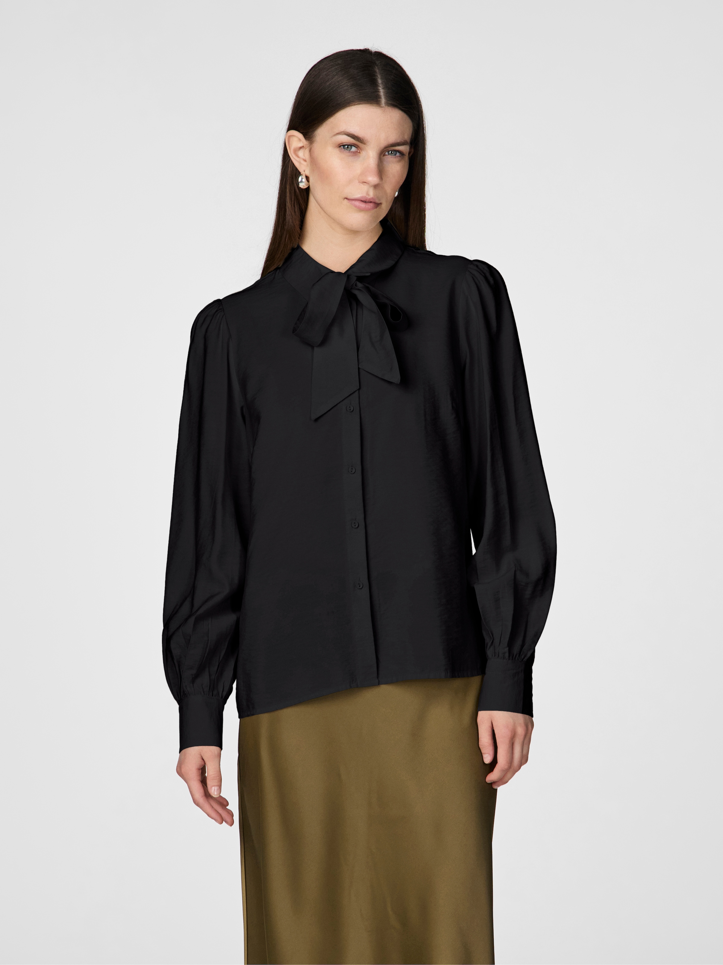 Schluppenbluse »YASPIL LS BOW SHIRT S. NOOS«, mit Schleifendetail