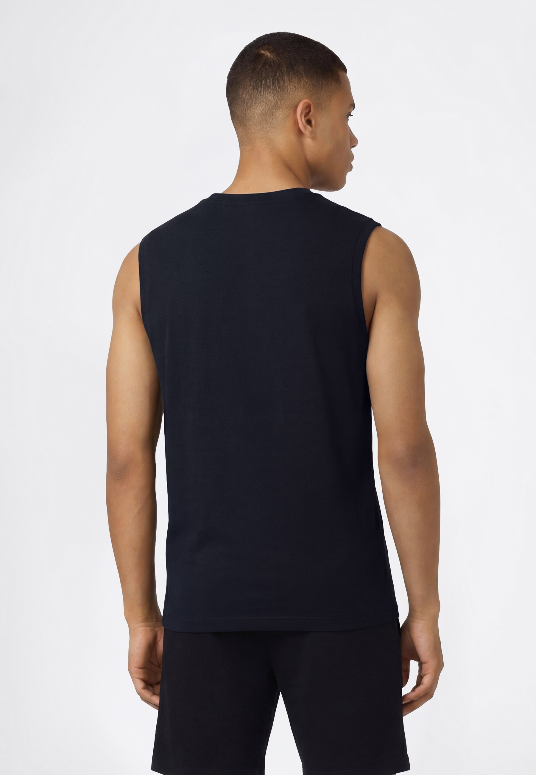 Champion Tanktop »BASICS Sleeveless T-Shirt Large Logo« sportliche Schnittform, sportlicher Stil, mit Rundhalsausschnitt